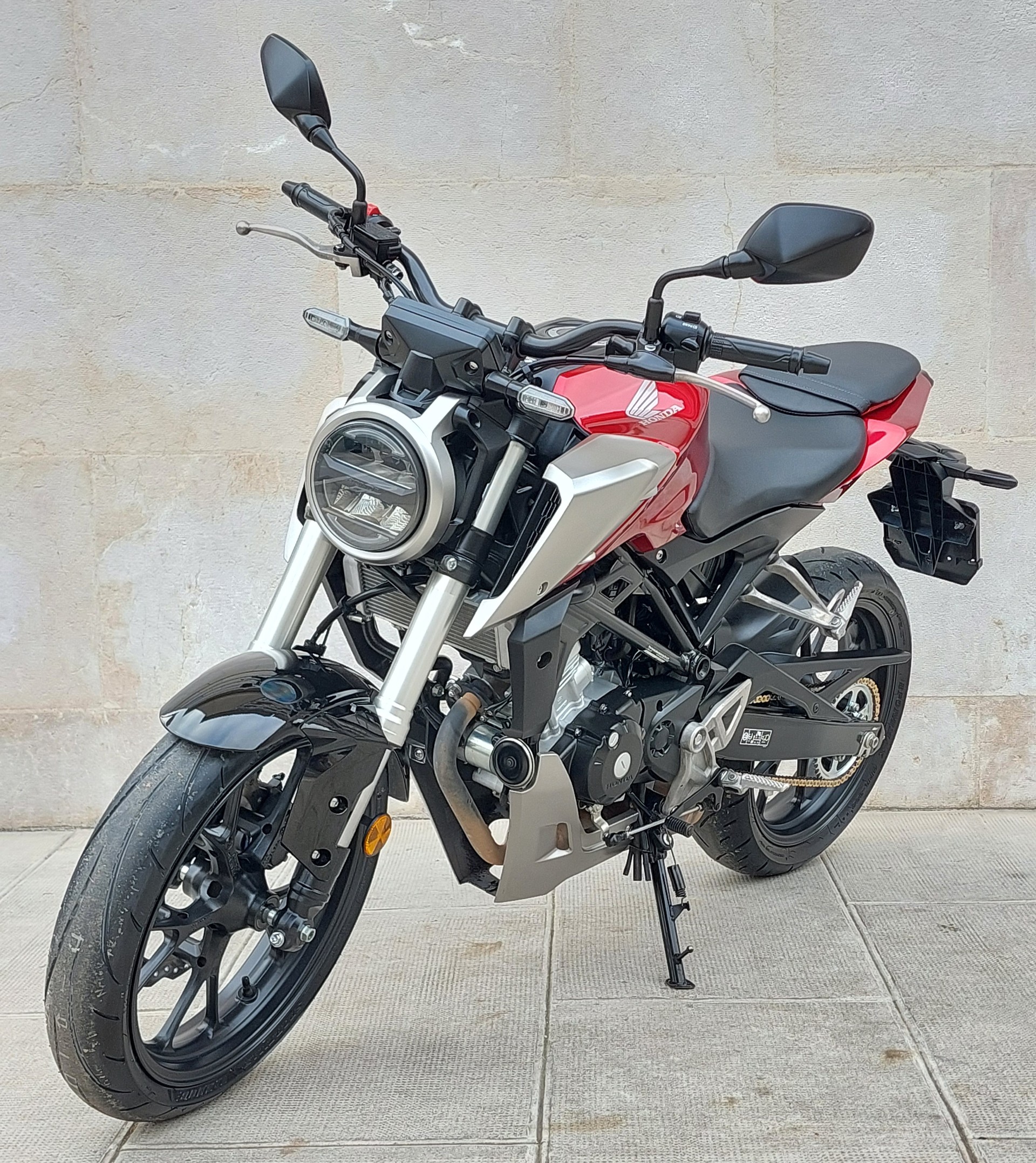 HONDA CB 125 R-showroom-element-3