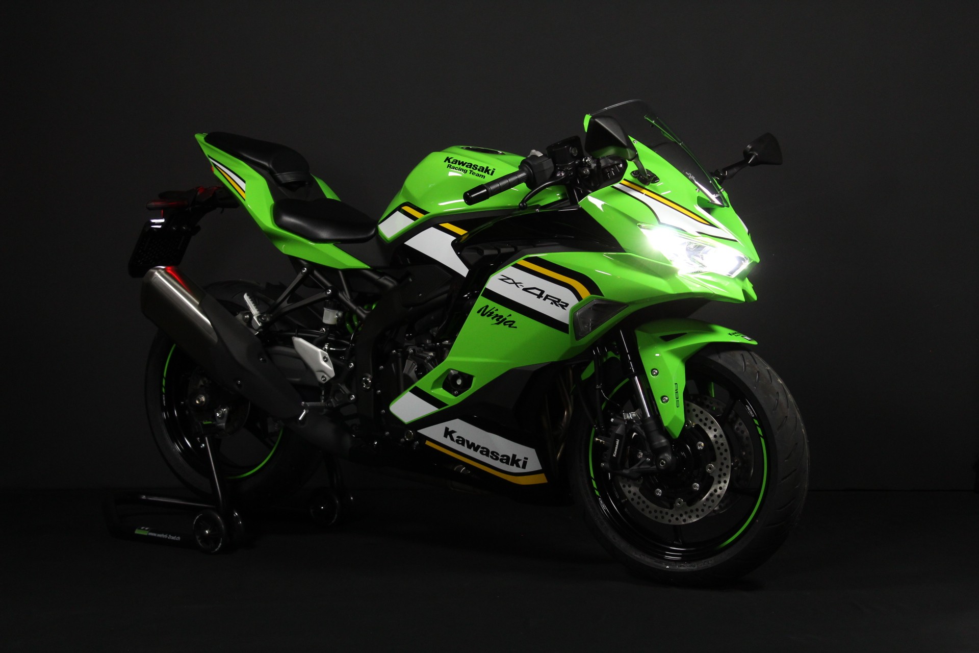 KAWASAKI Ninja ZX-4RR (57/35 KW) - Sofort Lieferbar-showroom-element-2