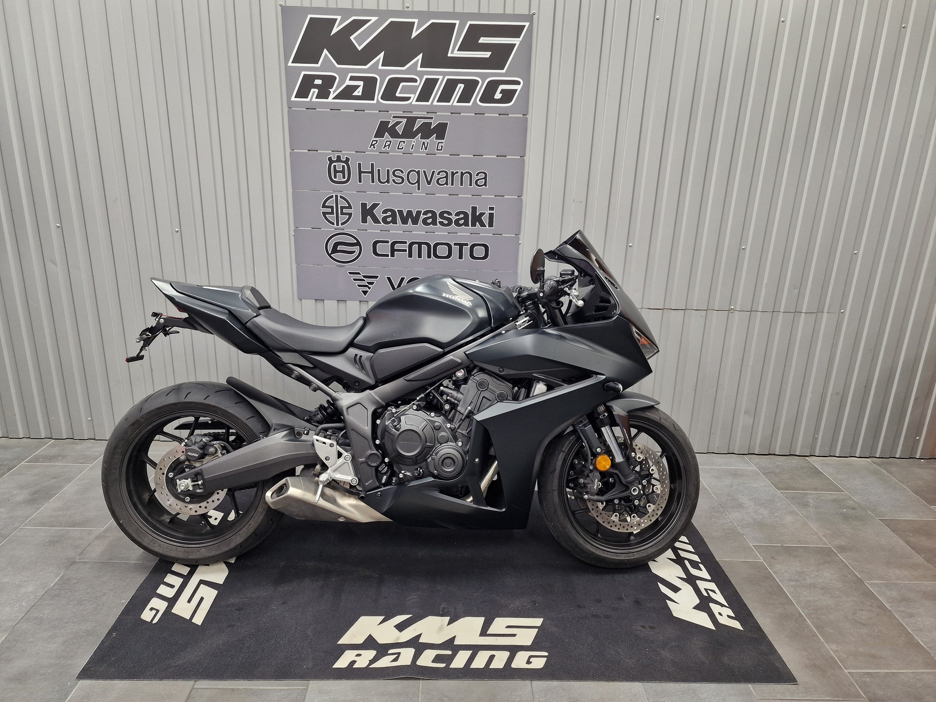 HONDA CBR 650