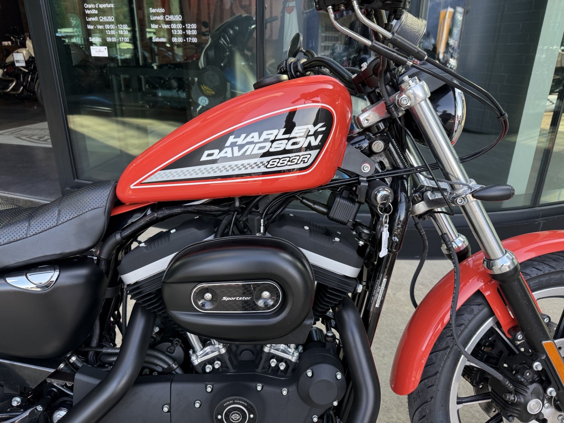 HARLEY-DAVIDSON XL 883 Sportster-image-2