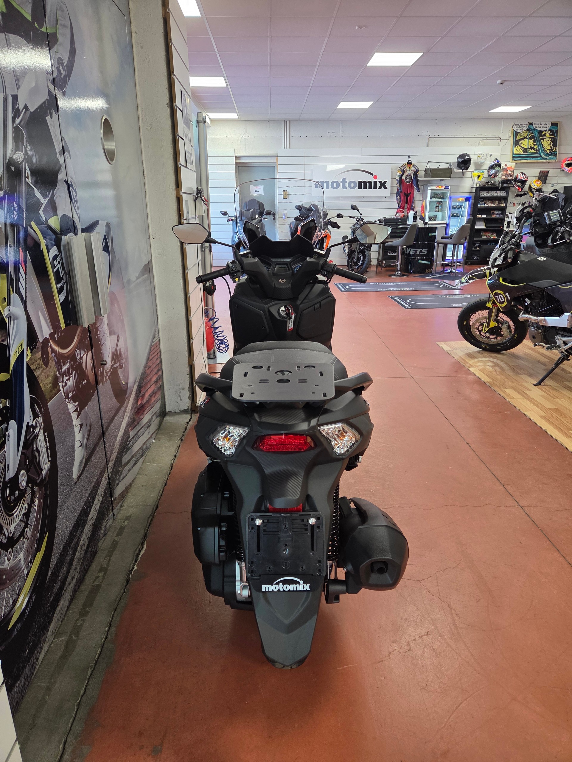 SYM Joymax-Z 300-showroom-element-3