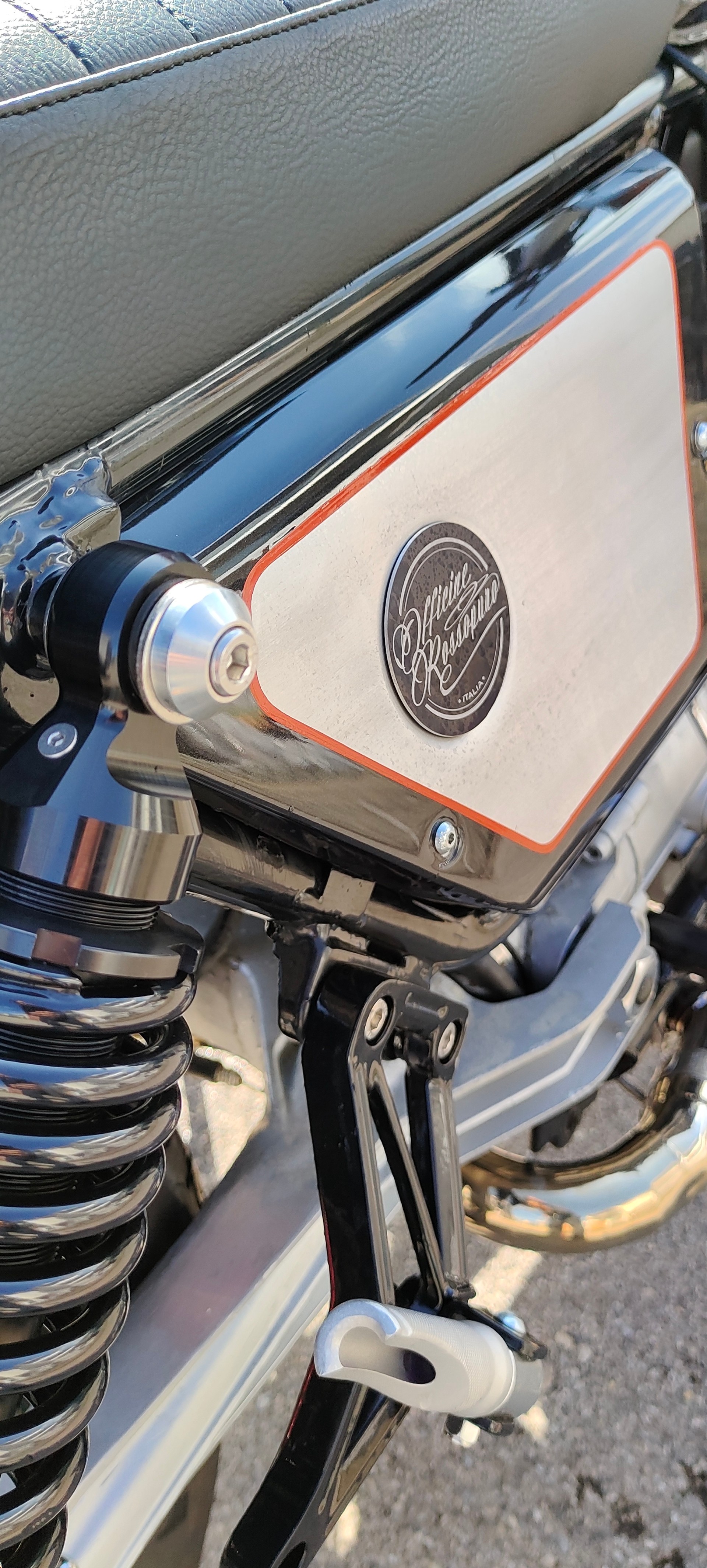 MOTO GUZZI S.P.A. LK-image-4