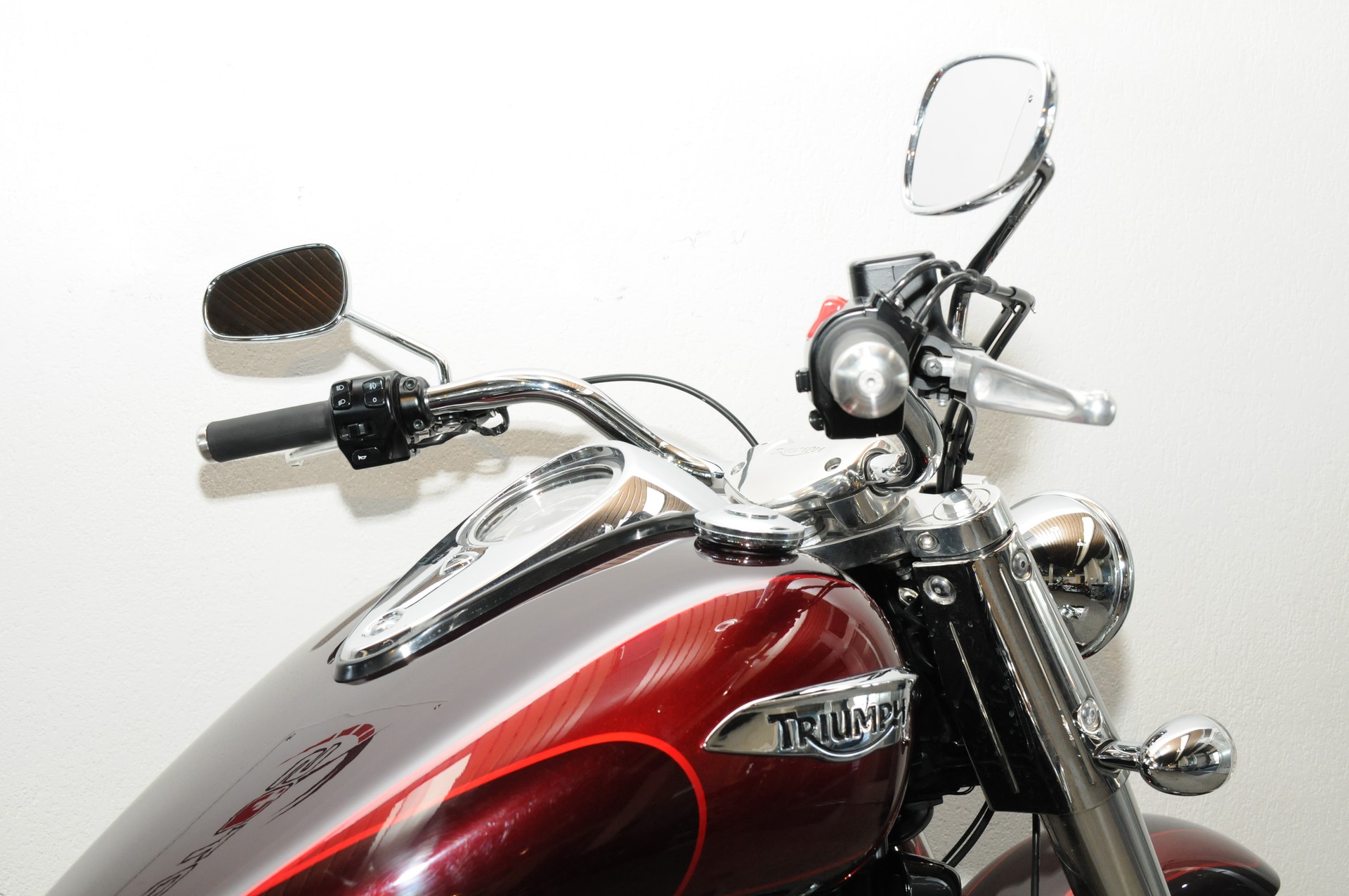 TRIUMPH Thunderbird Commander 1700 ABS-showroom-element-3