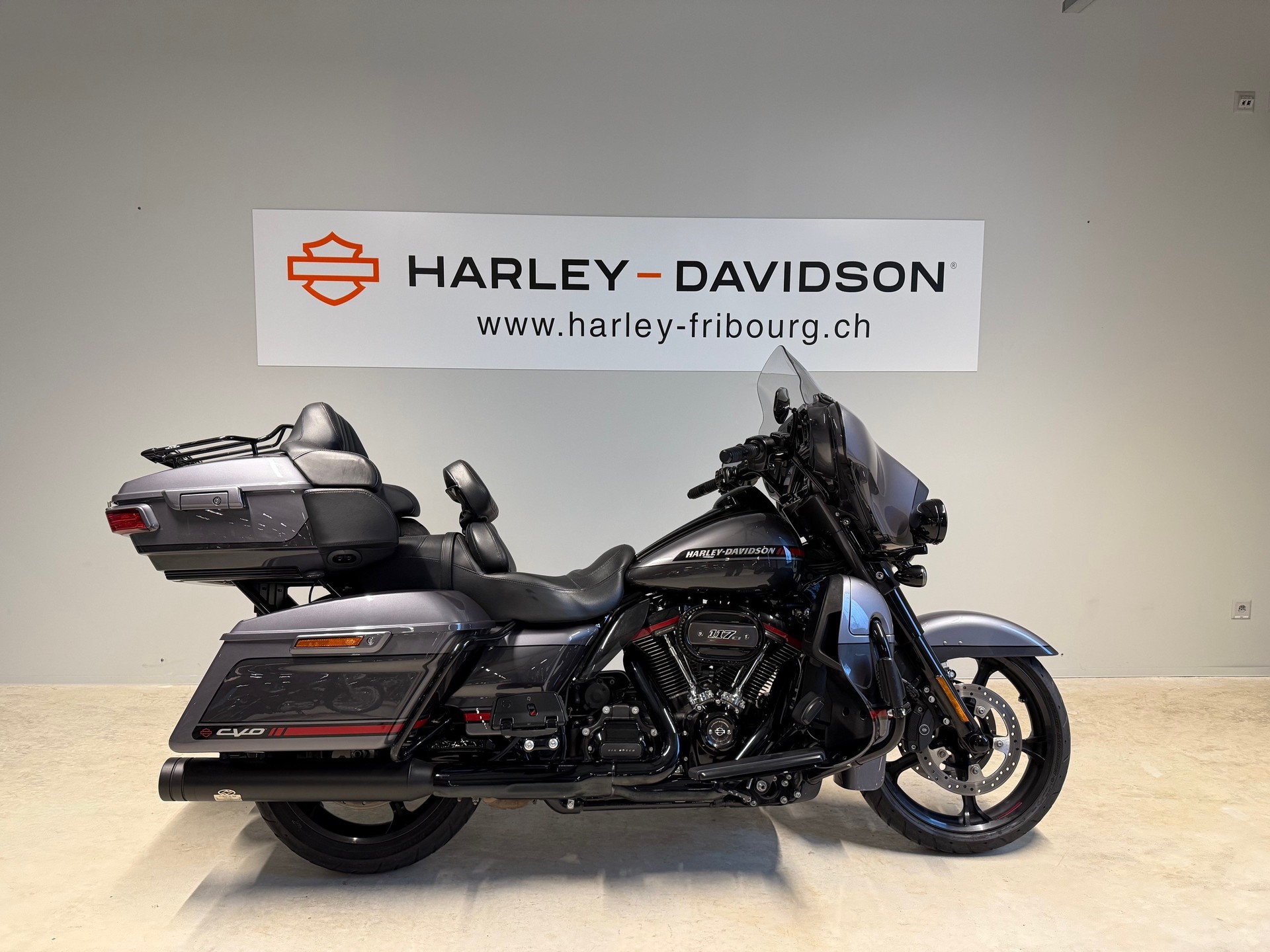 HARLEY-DAVIDSON FLHTKSE Electra Glide Ultra Limited 117 CVO