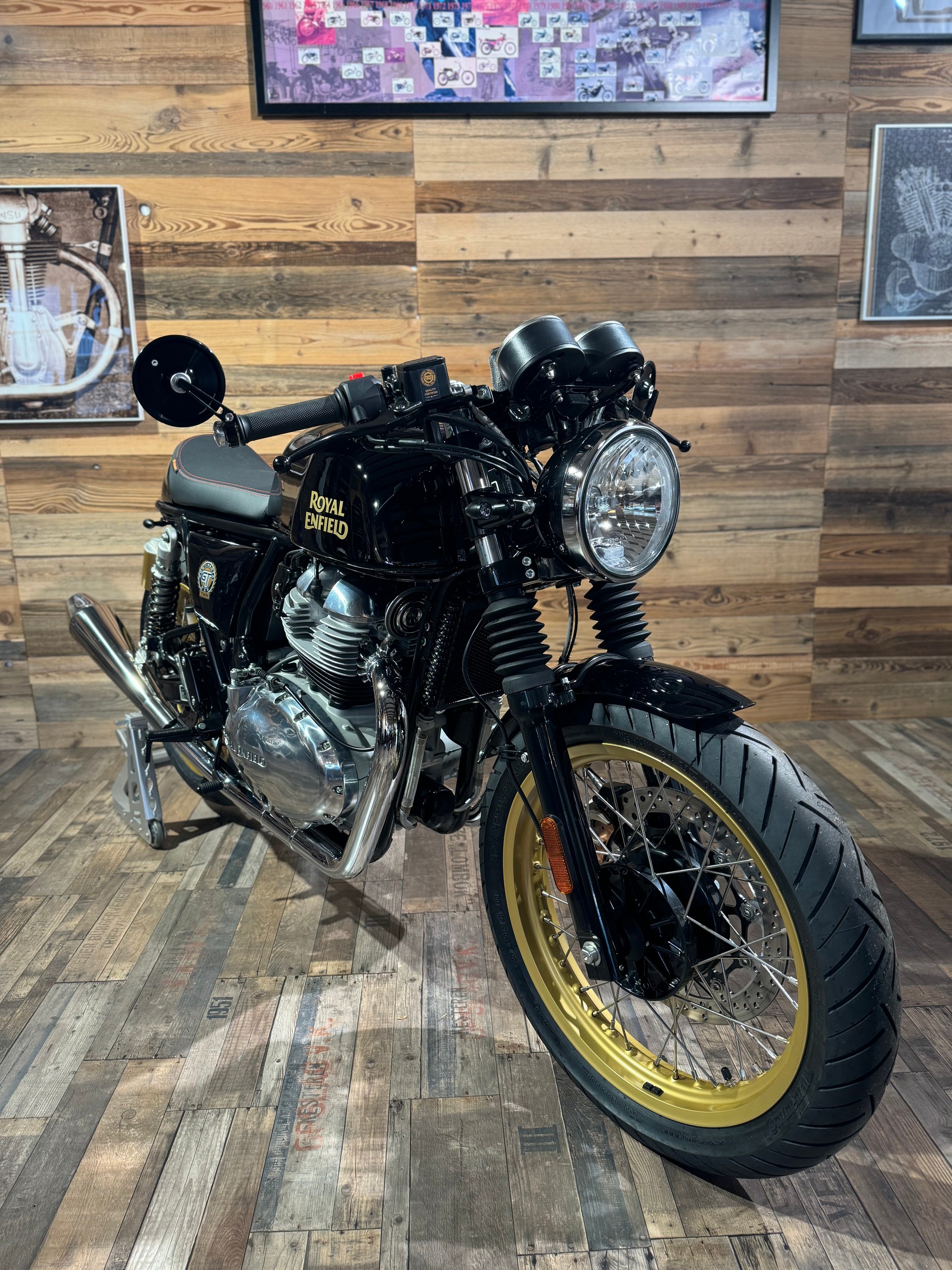 ROYAL ENFIELD Continental GT 650 Custom-showroom-element-3