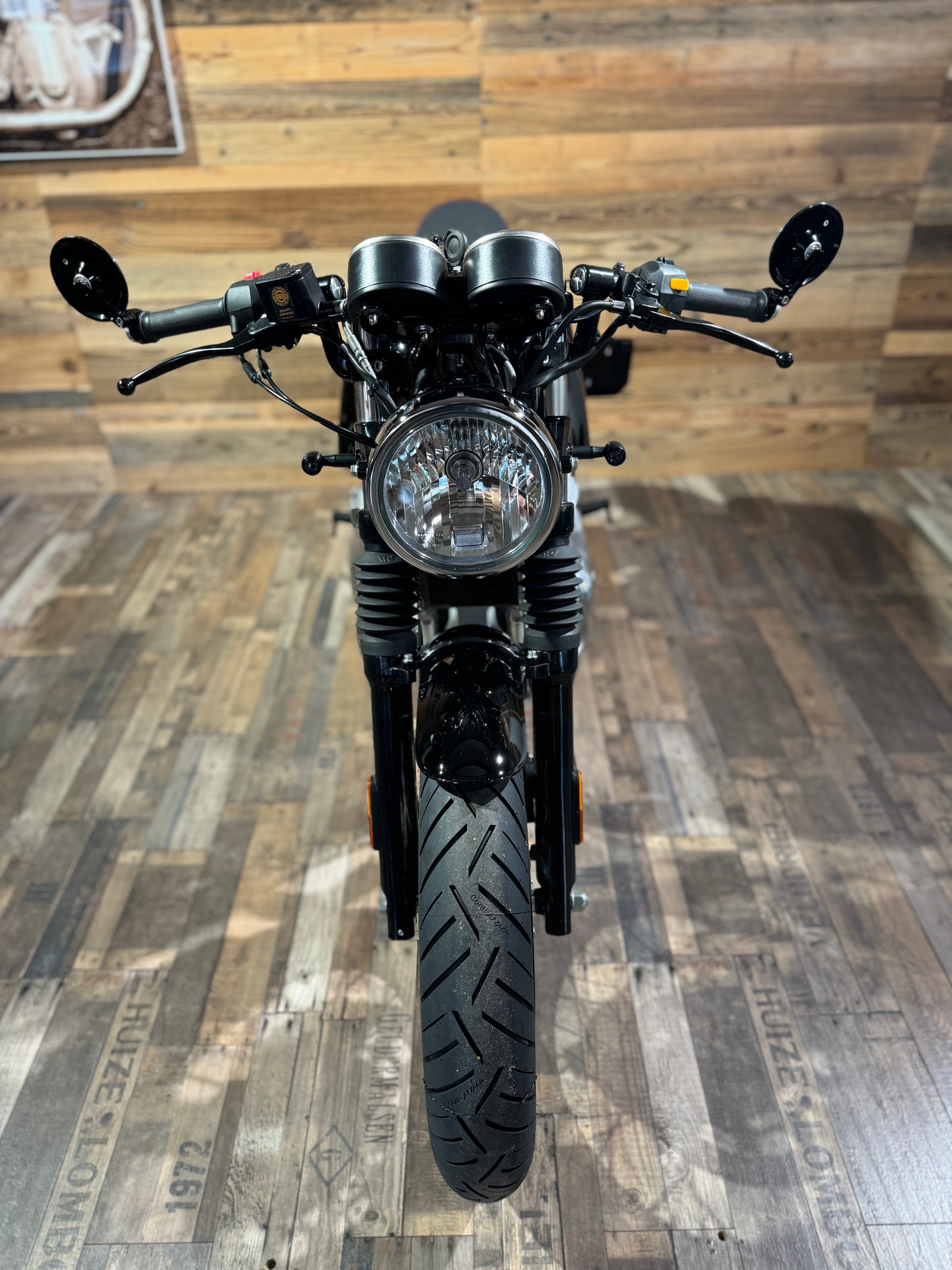 ROYAL ENFIELD Continental GT 650 Custom-showroom-element-2