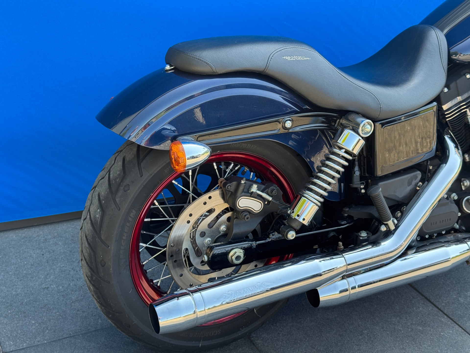 HARLEY-DAVIDSON FXDBA Dyna Street Bob 103 ABS-showroom-element-2