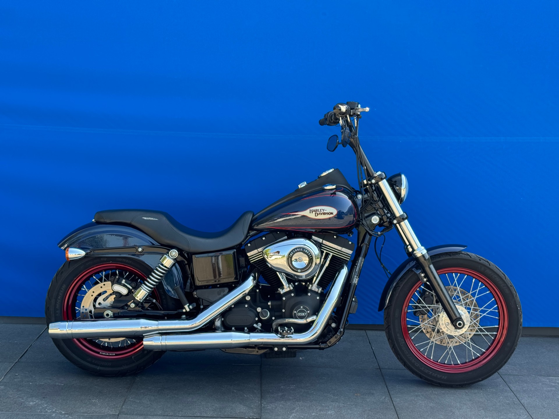 HARLEY-DAVIDSON FXDBA Dyna Street Bob 103 ABS