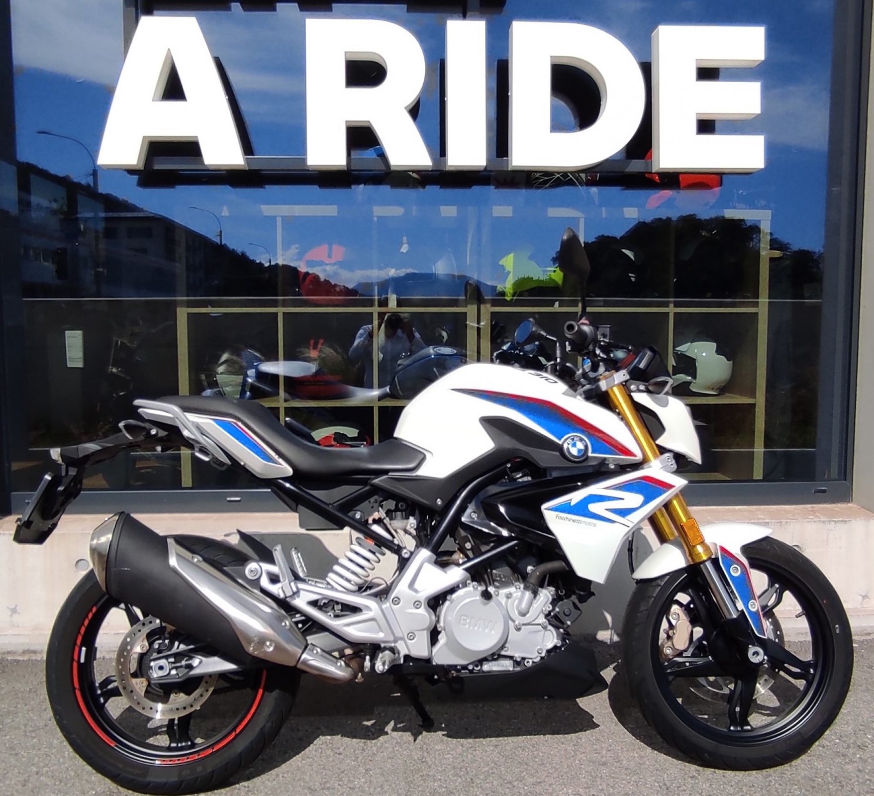 BMW G 310 R