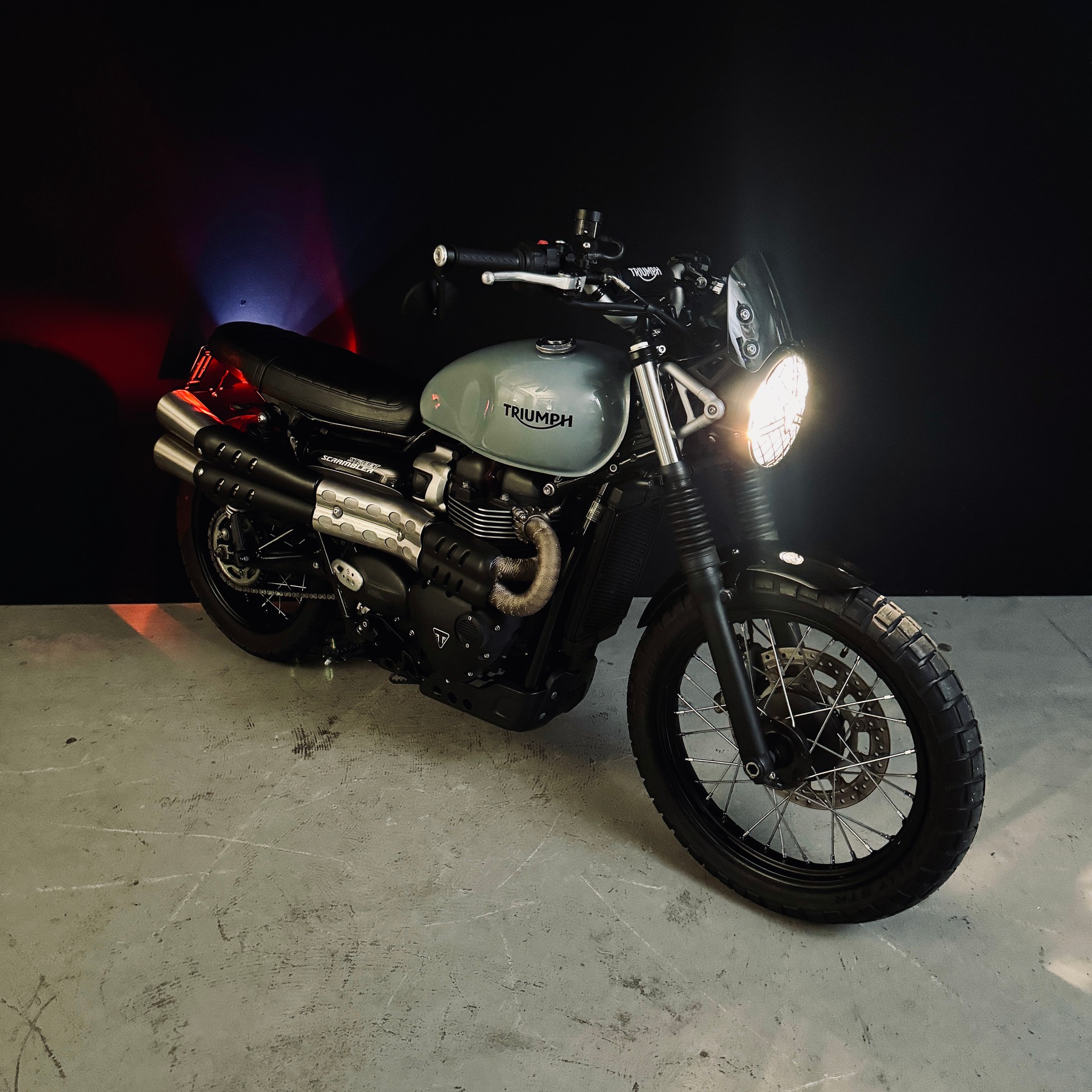 TRIUMPH Street Scrambler 900 Sandstorm-showroom-element-3