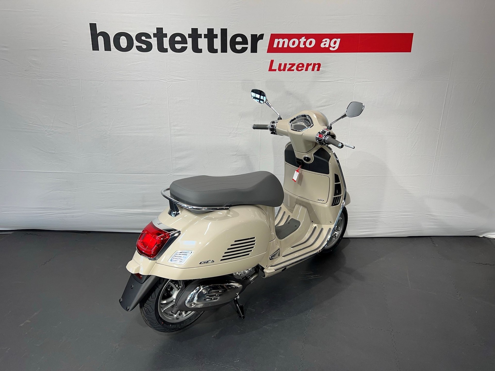PIAGGIO Vespa GTS ABS/ASR-showroom-element-2