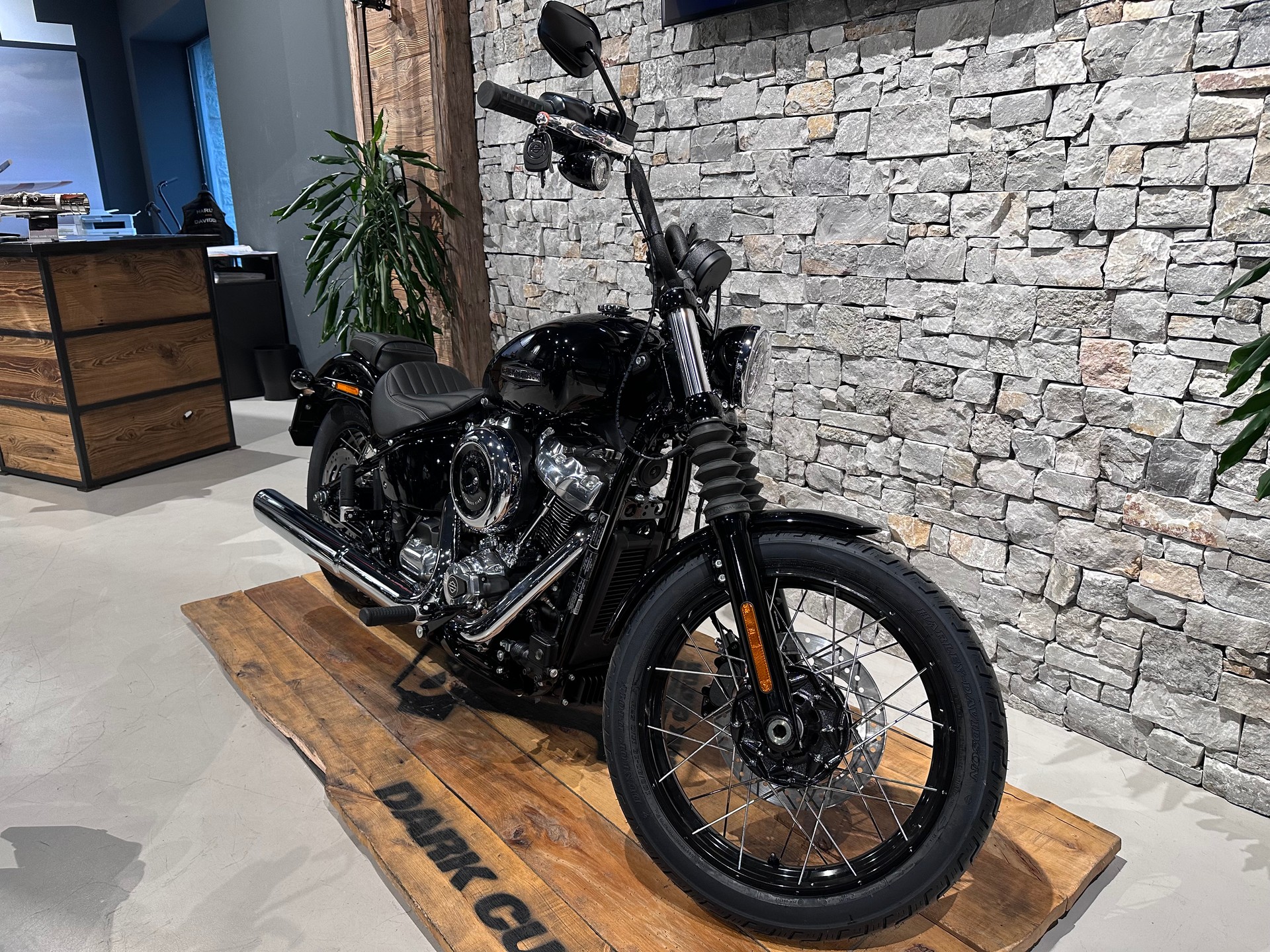 HARLEY-DAVIDSON FXBB-showroom-element-1
