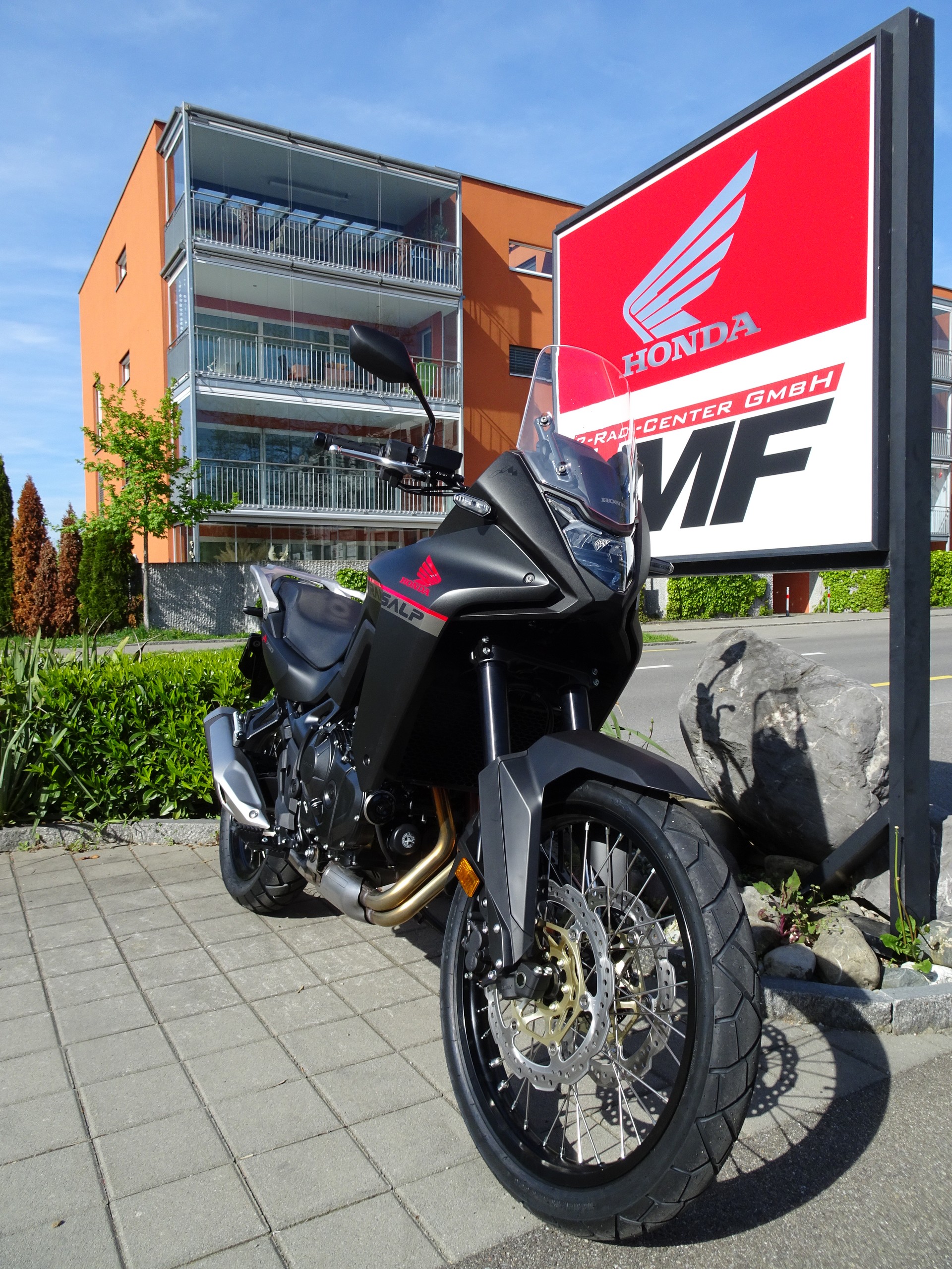 HONDA XL 750 Transalp-image-2
