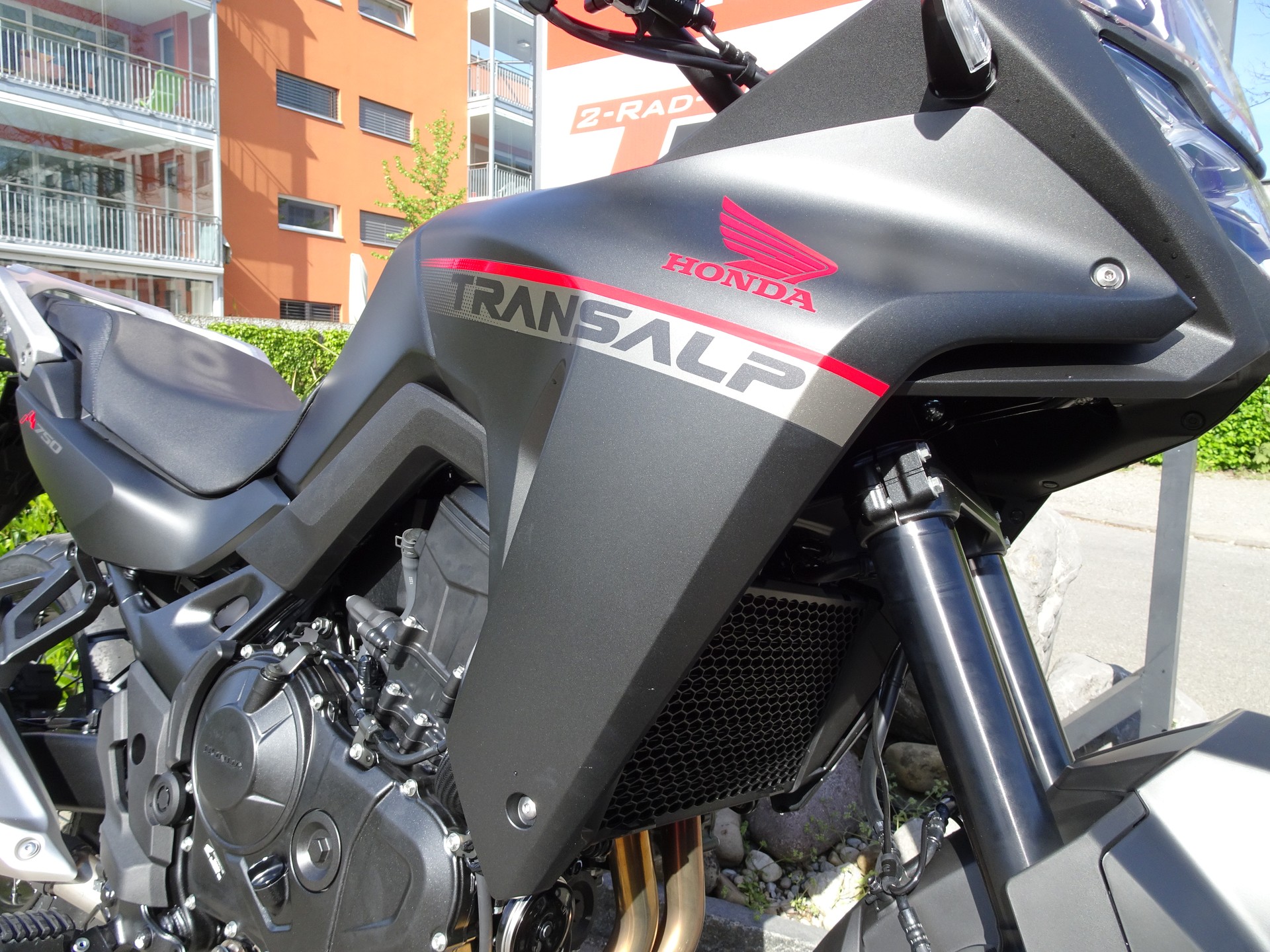 HONDA XL 750 Transalp-image-4