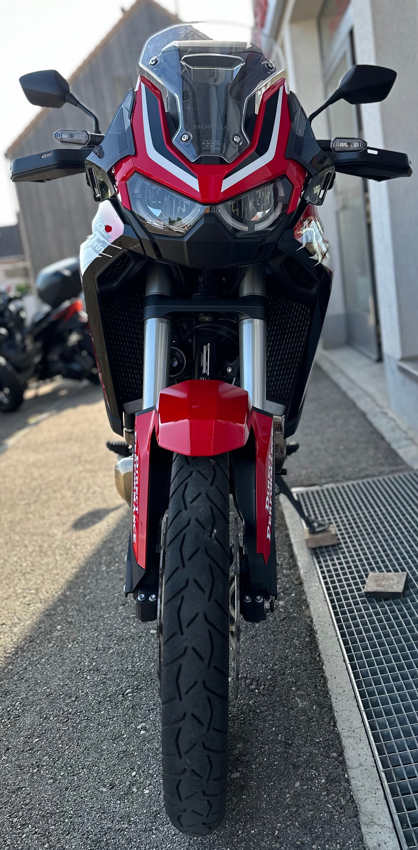 HONDA CRF 1100 Africa Twin-showroom-element-2