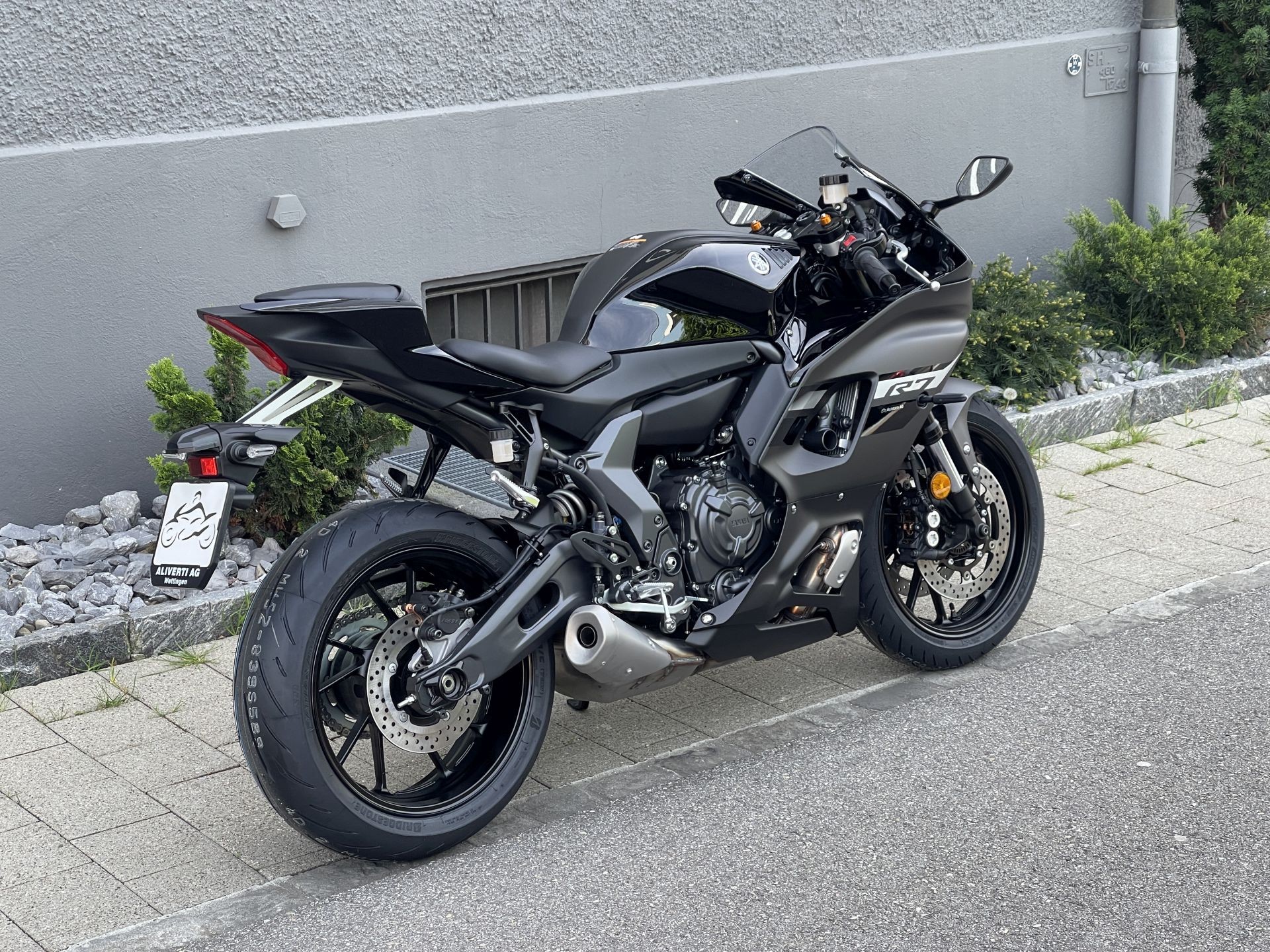 YAMAHA YZF-R7 (35kW Version)-showroom-element-3