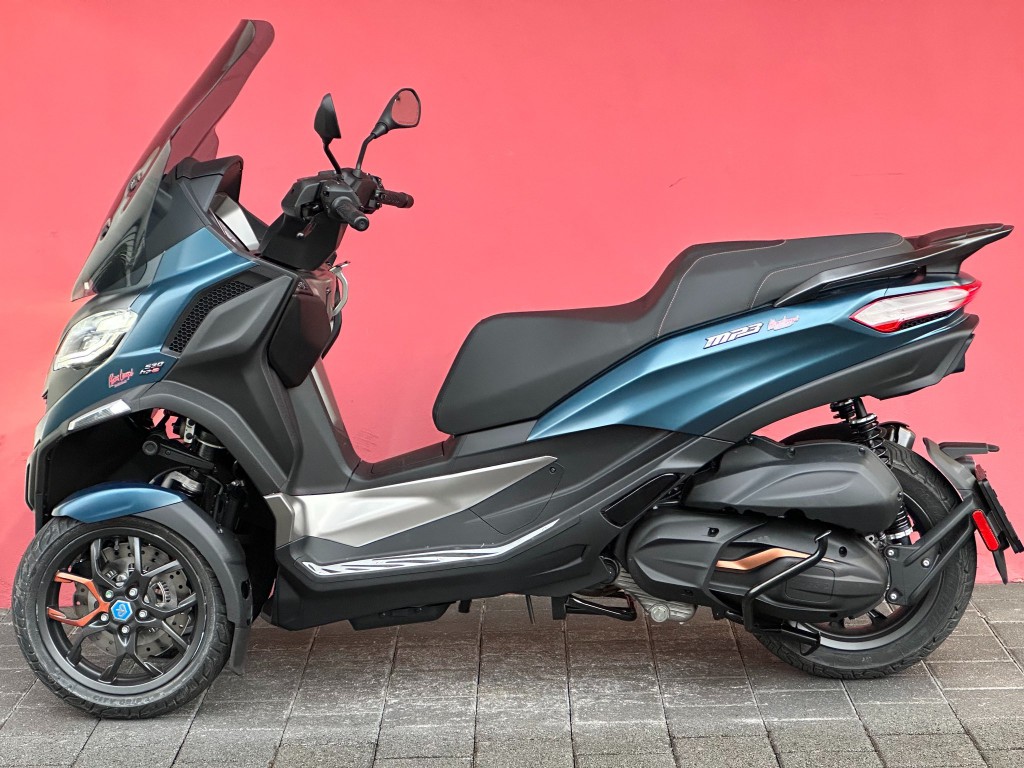 PIAGGIO MP3 530 Exclusive-showroom-element-2