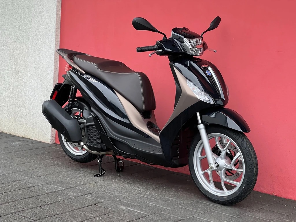 PIAGGIO Medley 125-showroom-element-1