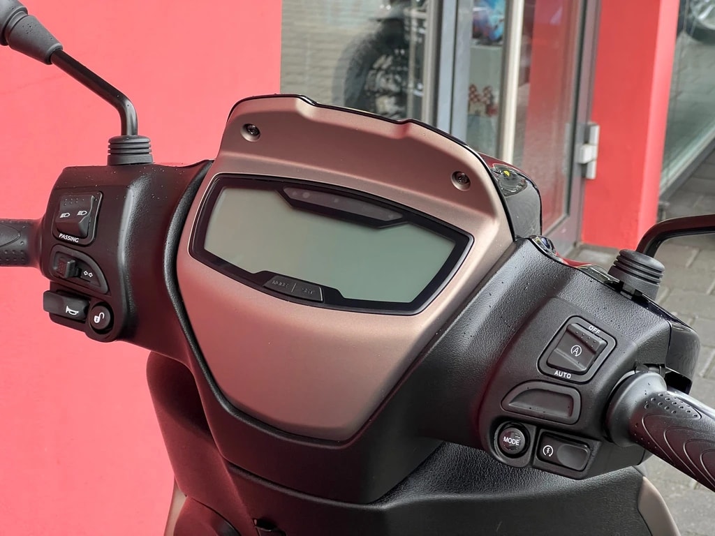 PIAGGIO Medley 125-showroom-element-3