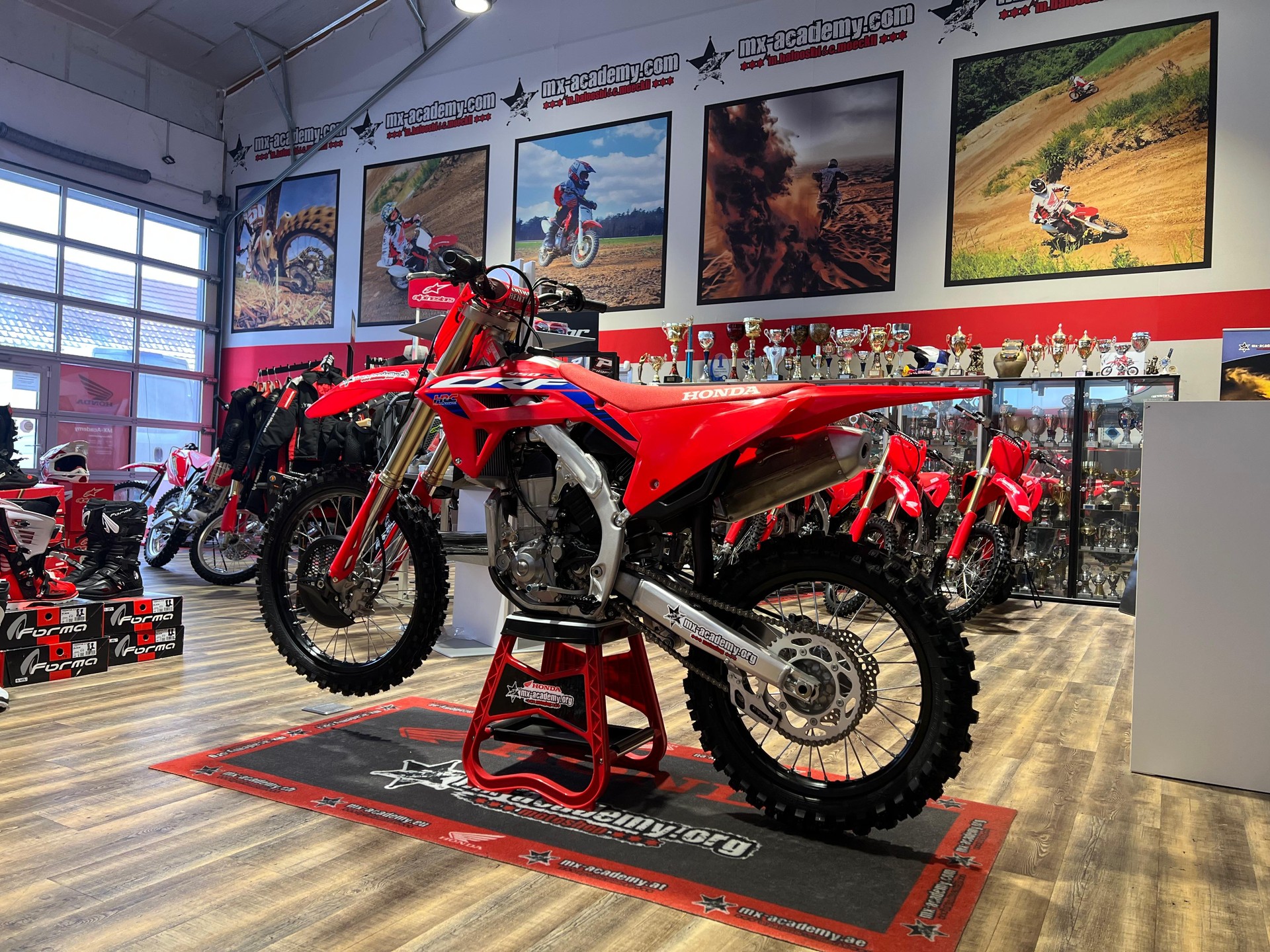 HONDA ** CRF450R** Neufahrzeug-showroom-element-2