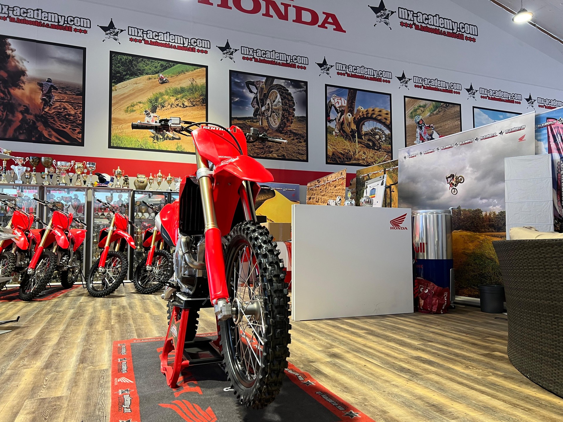 HONDA ** CRF450R** Neufahrzeug-showroom-element-1