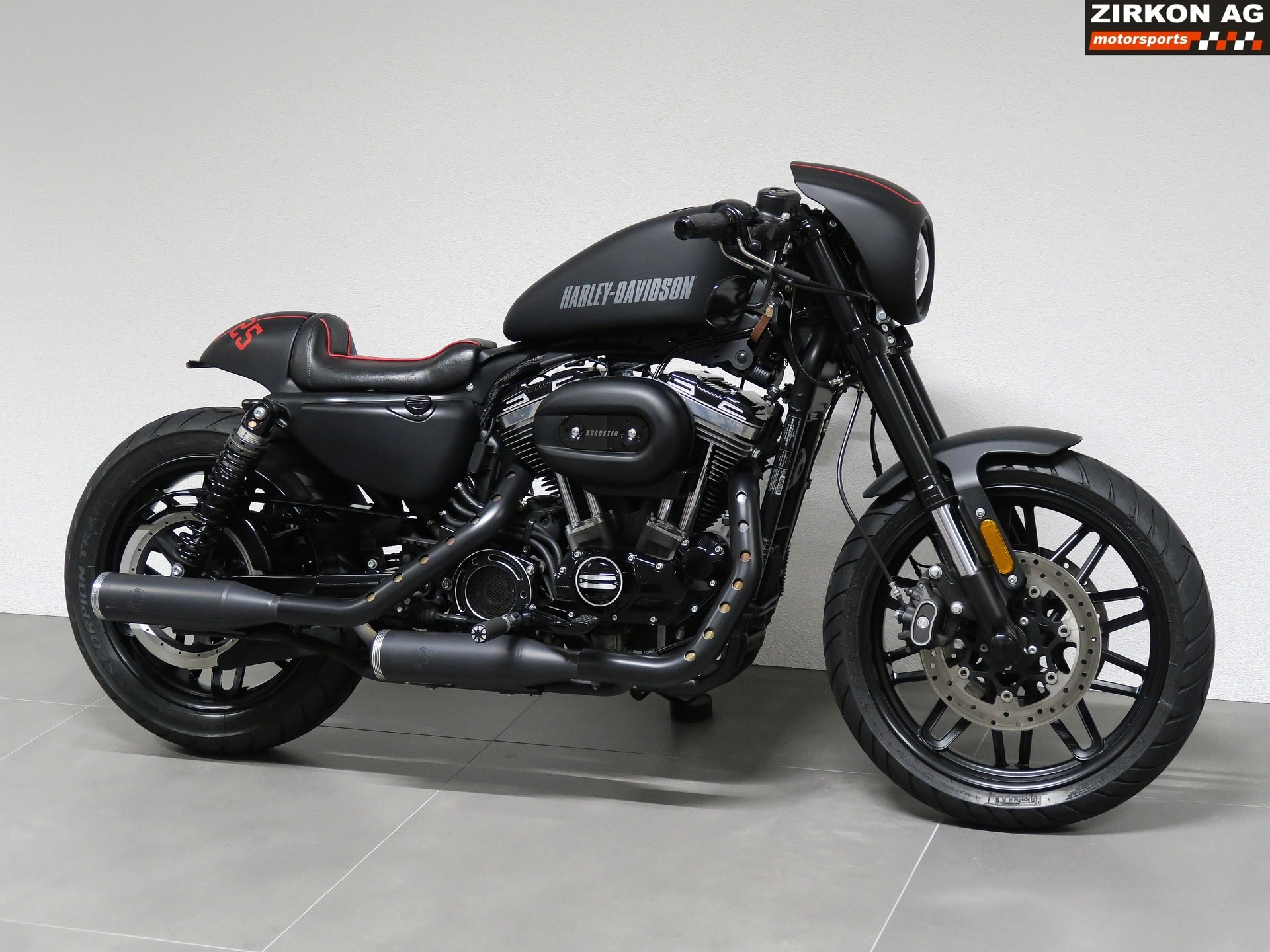 HARLEY-DAVIDSON XL 1200 CX Sportster Roadster  «Battle of the Kings»-showroom-element-1