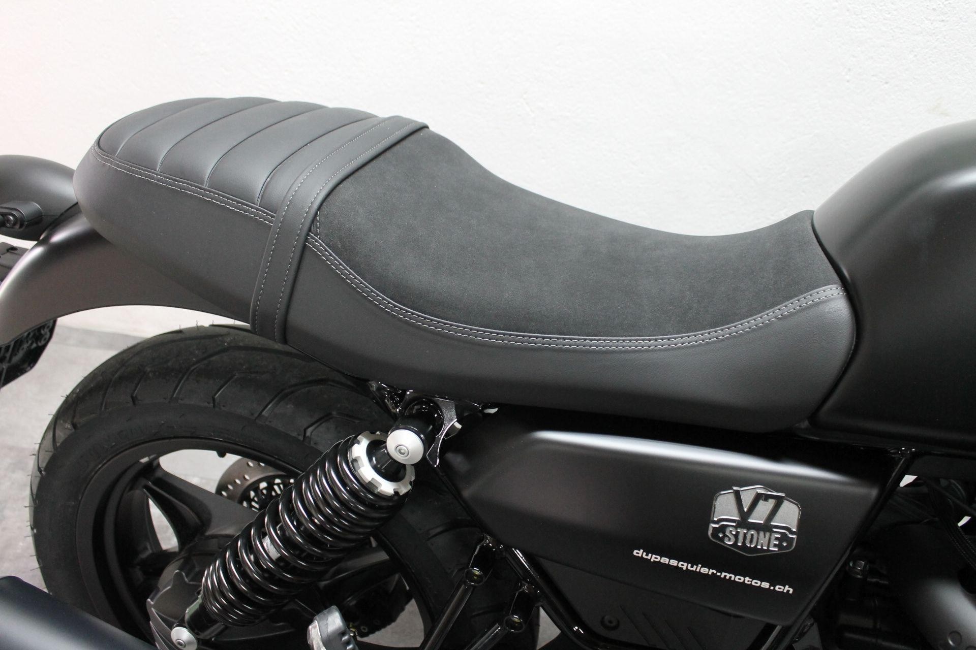 MOTO GUZZI V7 850 Stone / 47.80kw ou 35kw-showroom-element-3