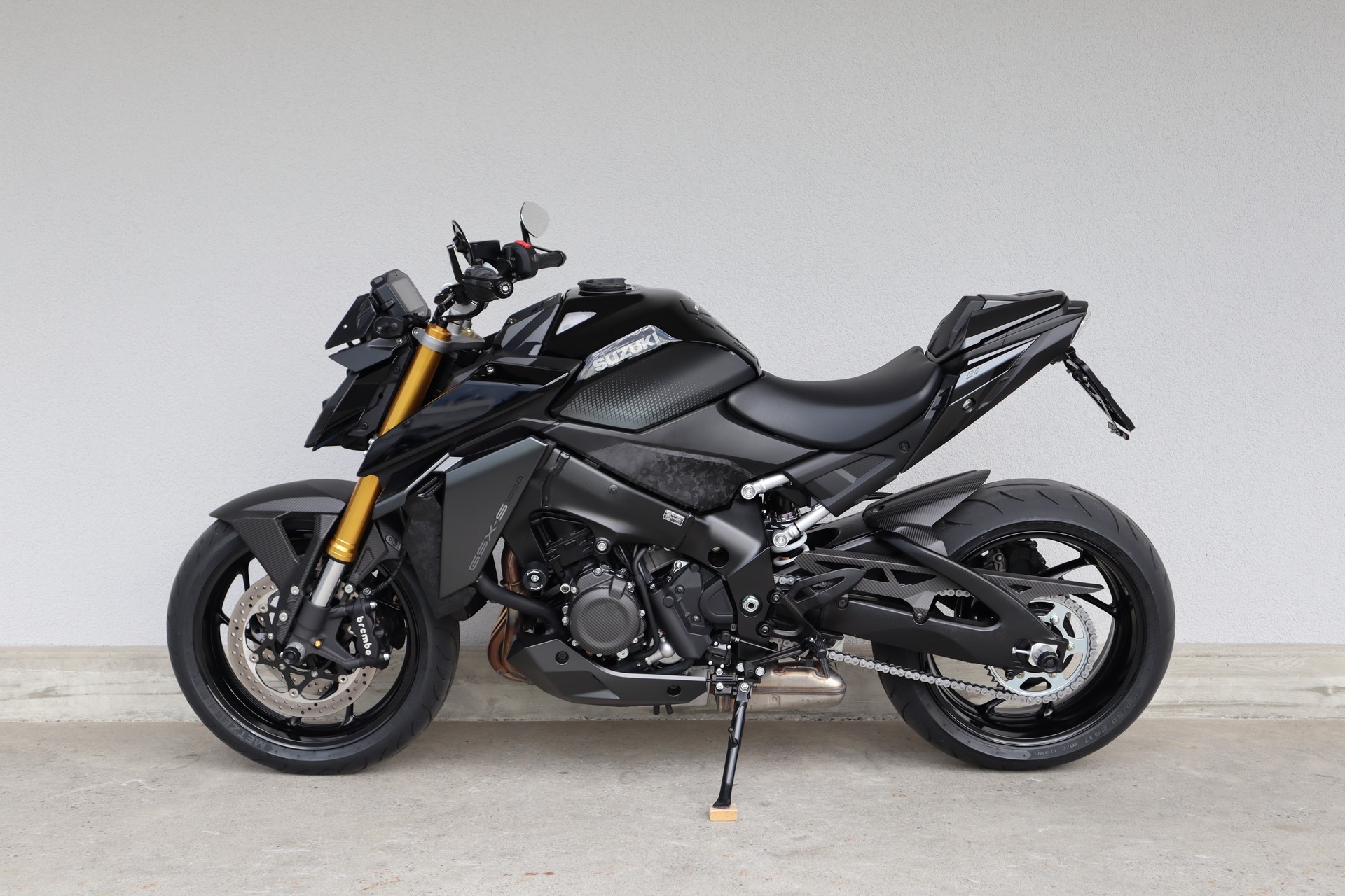 SUZUKI GSX-S 1000-image-3