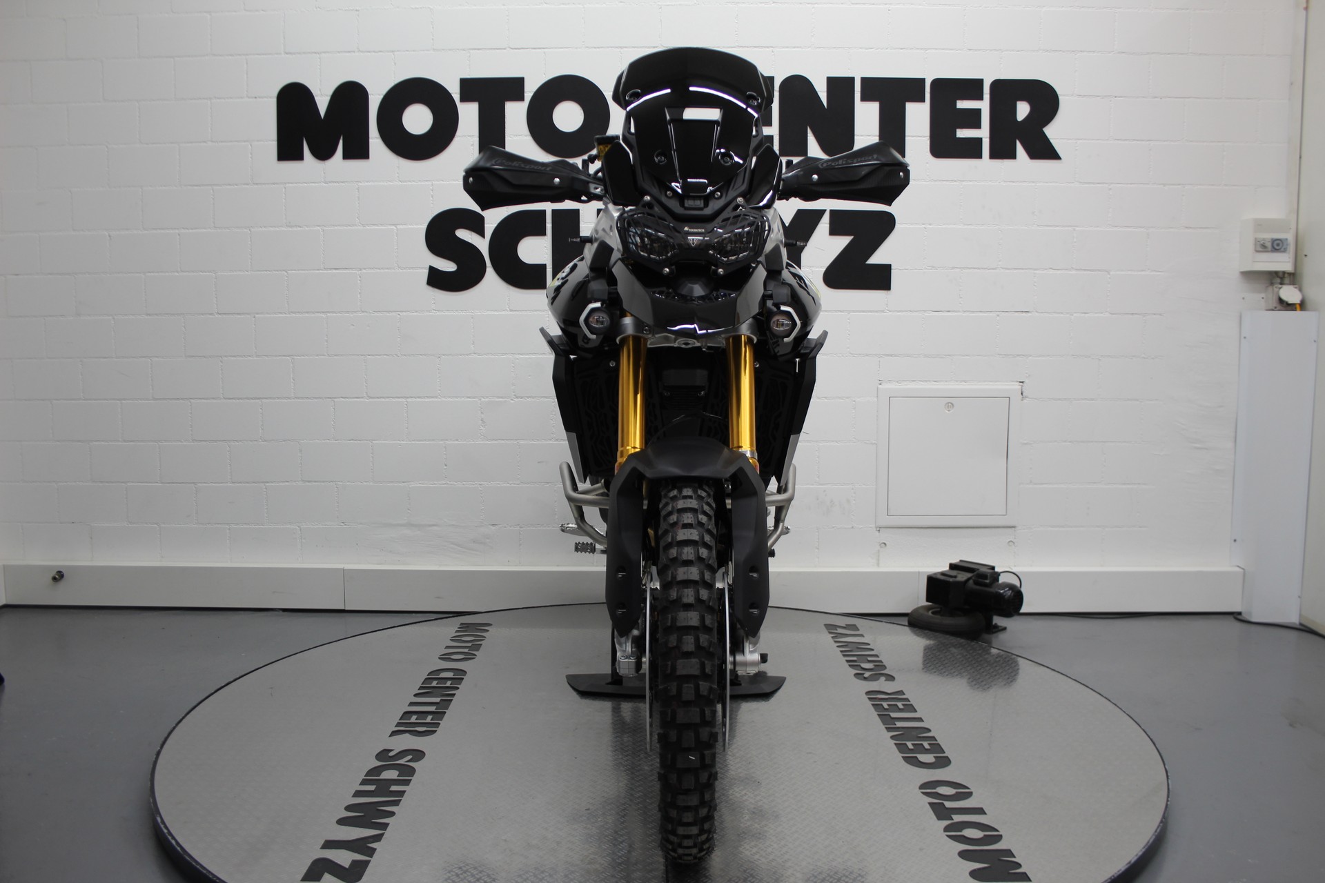 TRIUMPH Tiger 900 Rally Pro-showroom-element-2