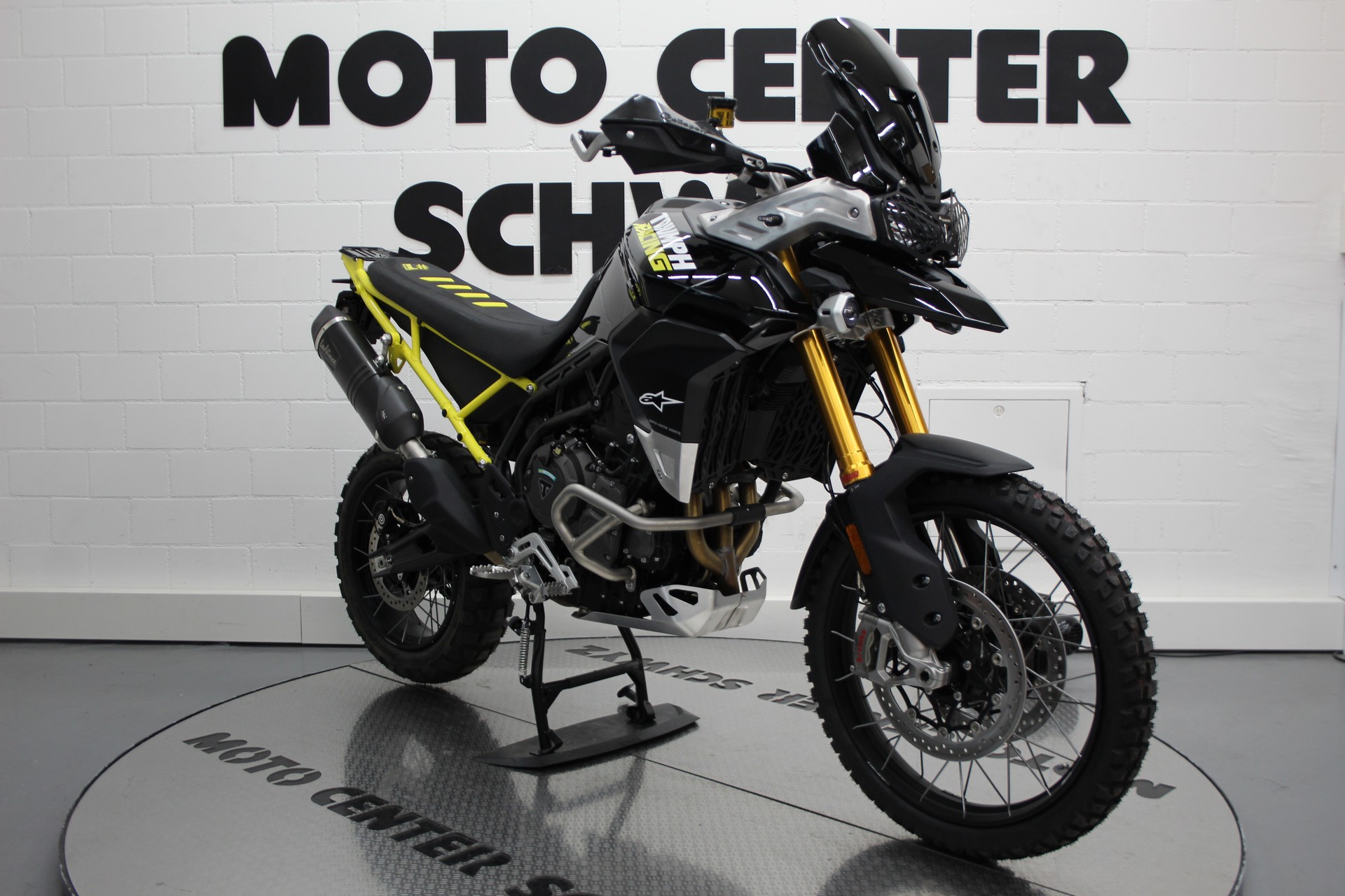 TRIUMPH Tiger 900 Rally Pro-showroom-element-1