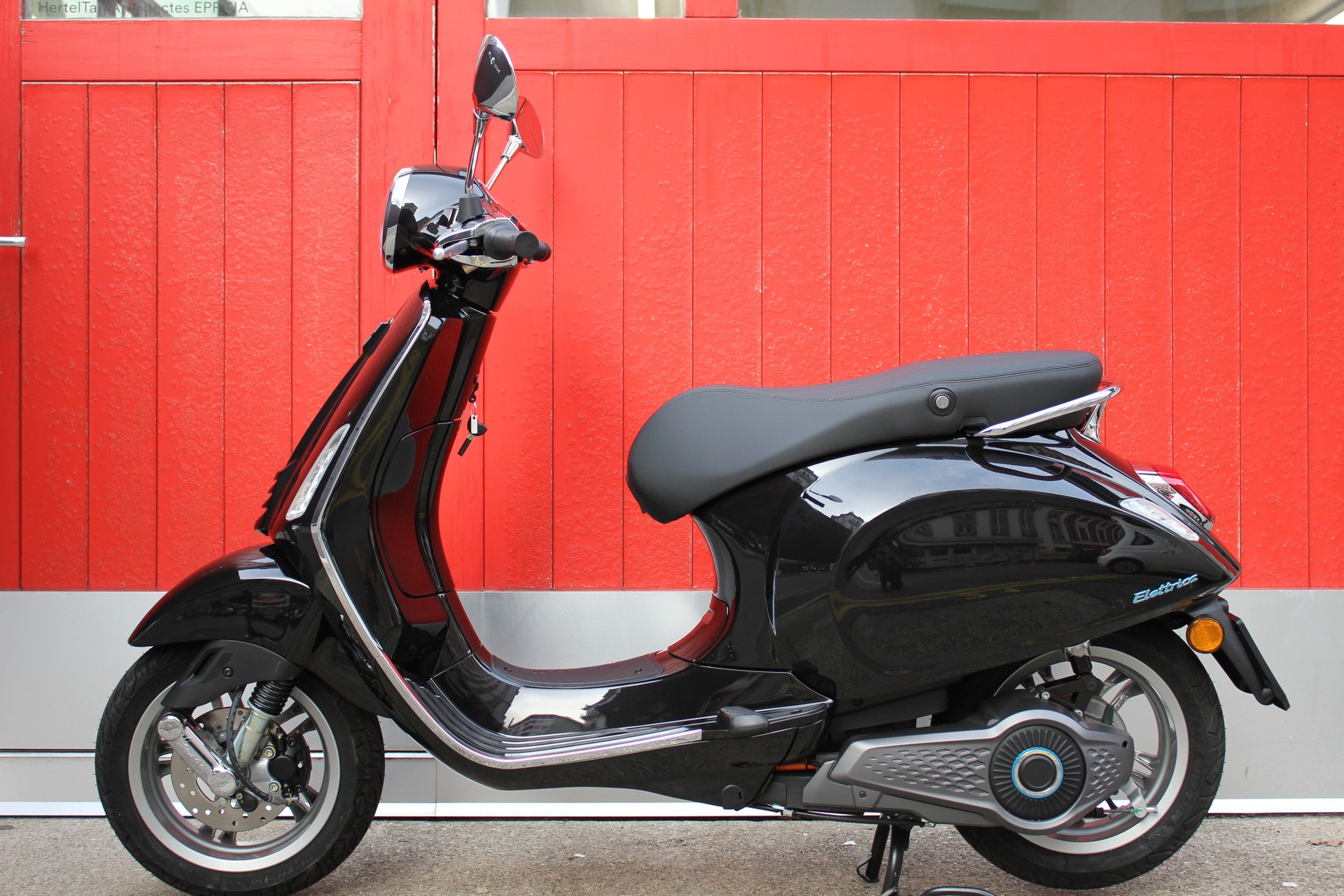 PIAGGIO Vespa Elettrica L1 45km/h Full Electric-showroom-element-3