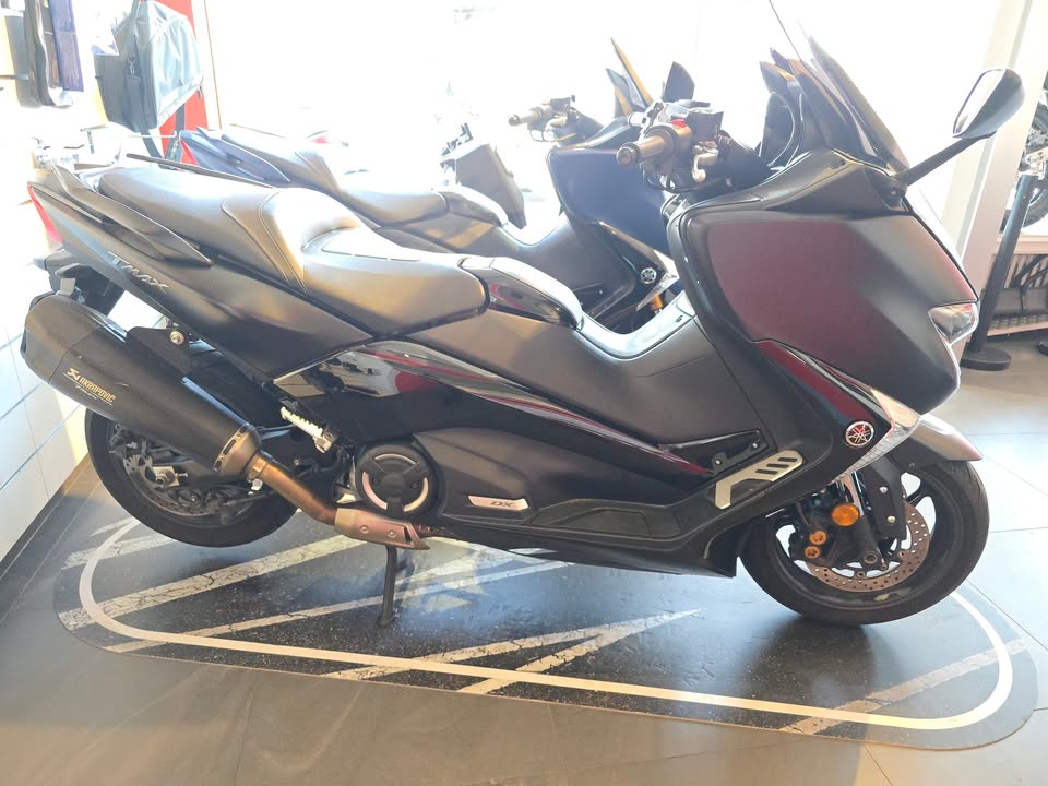 YAMAHA T-MAX XP 530 DX ABS