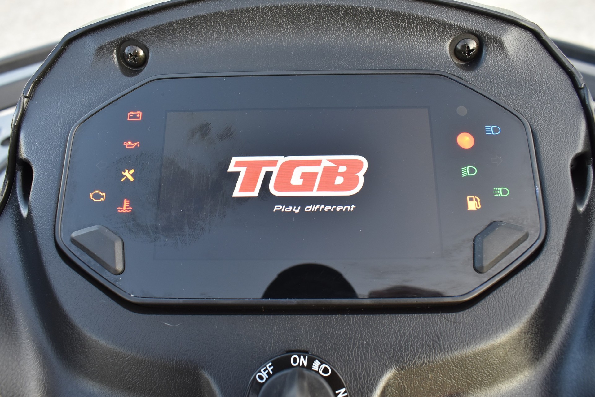 TGB Blade 1000 EFI LT Touring 4x4-image-13