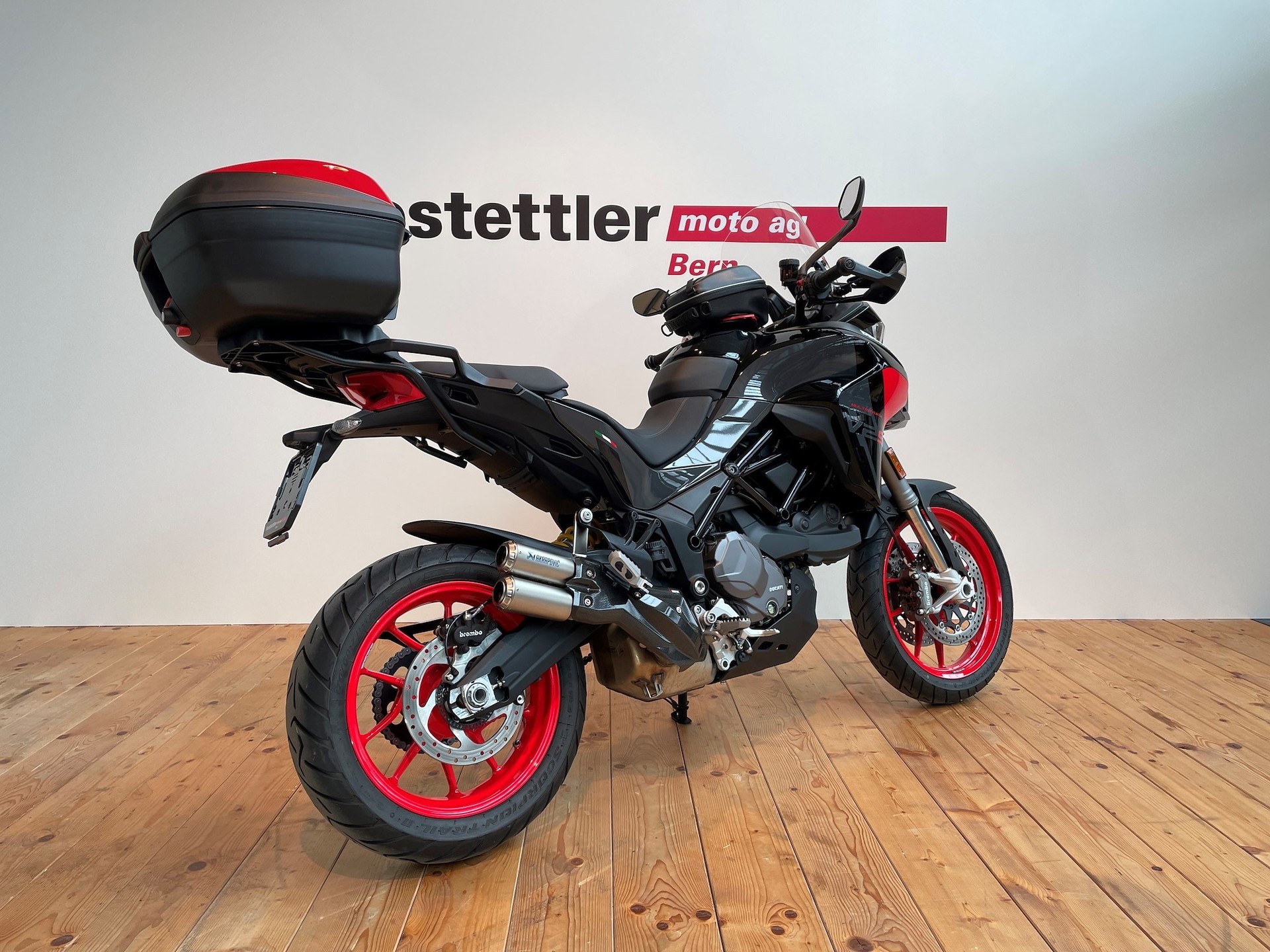 DUCATI Multistrada V2 S-showroom-element-2