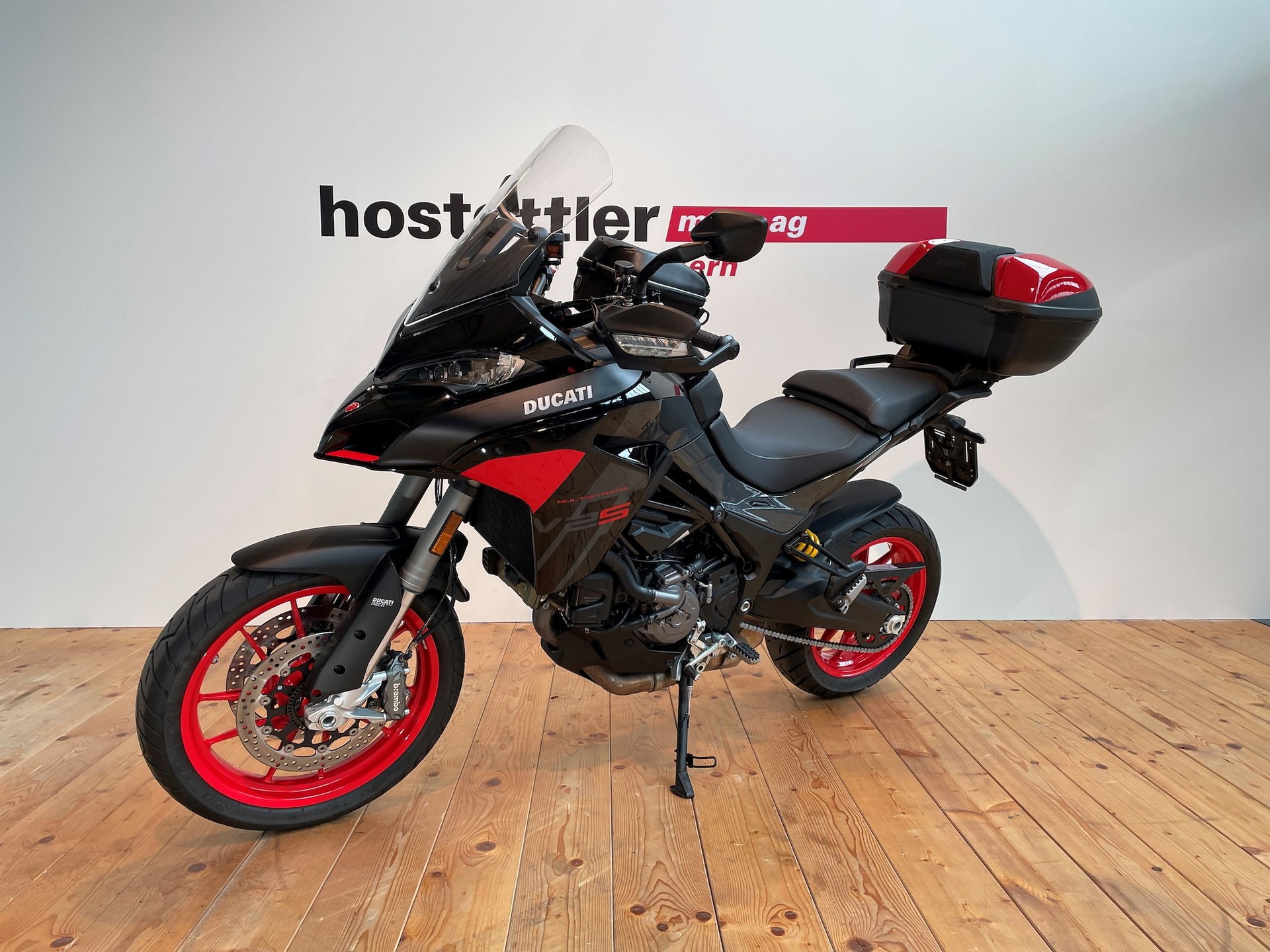 DUCATI Multistrada V2 S-showroom-element-3