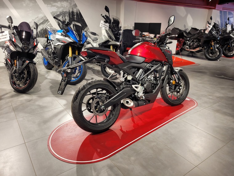 HONDA CB 125 R-showroom-element-2