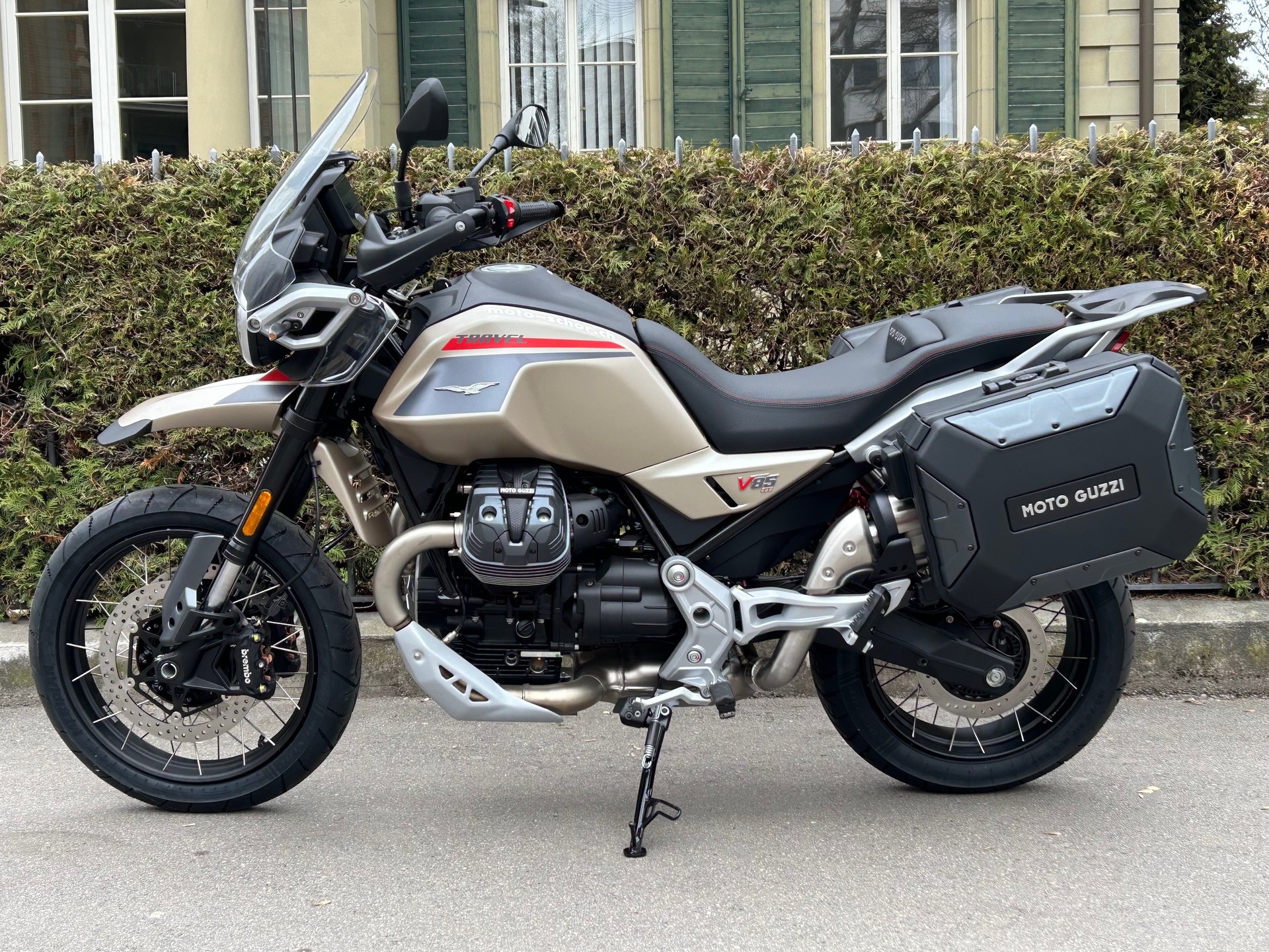 MOTO GUZZI V85 TT Travel E5+