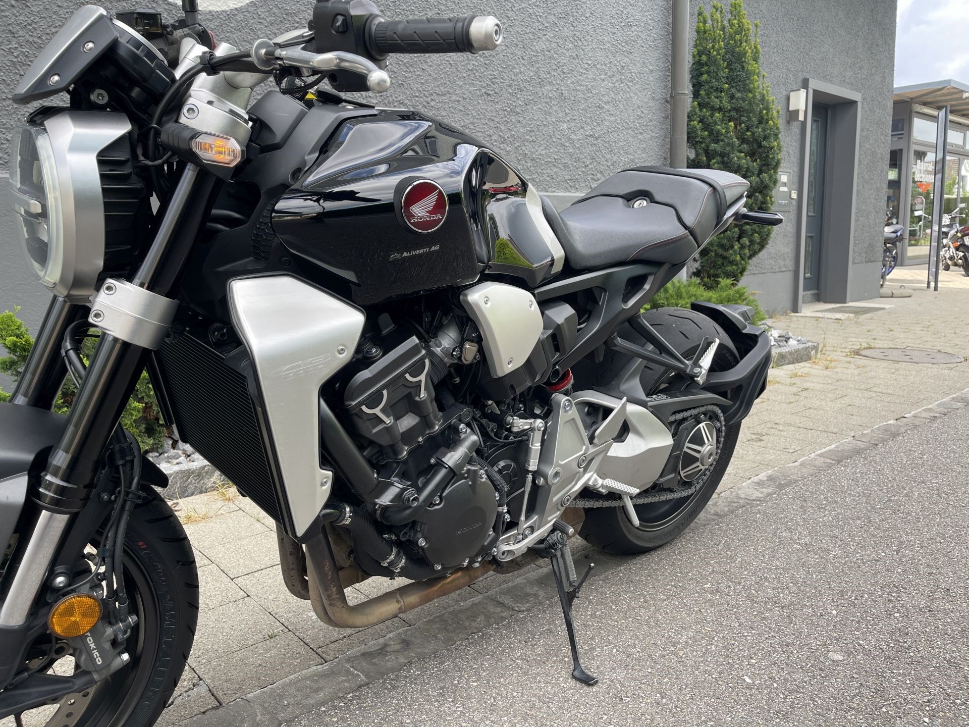 HONDA CB 1000 R ABS-image-11
