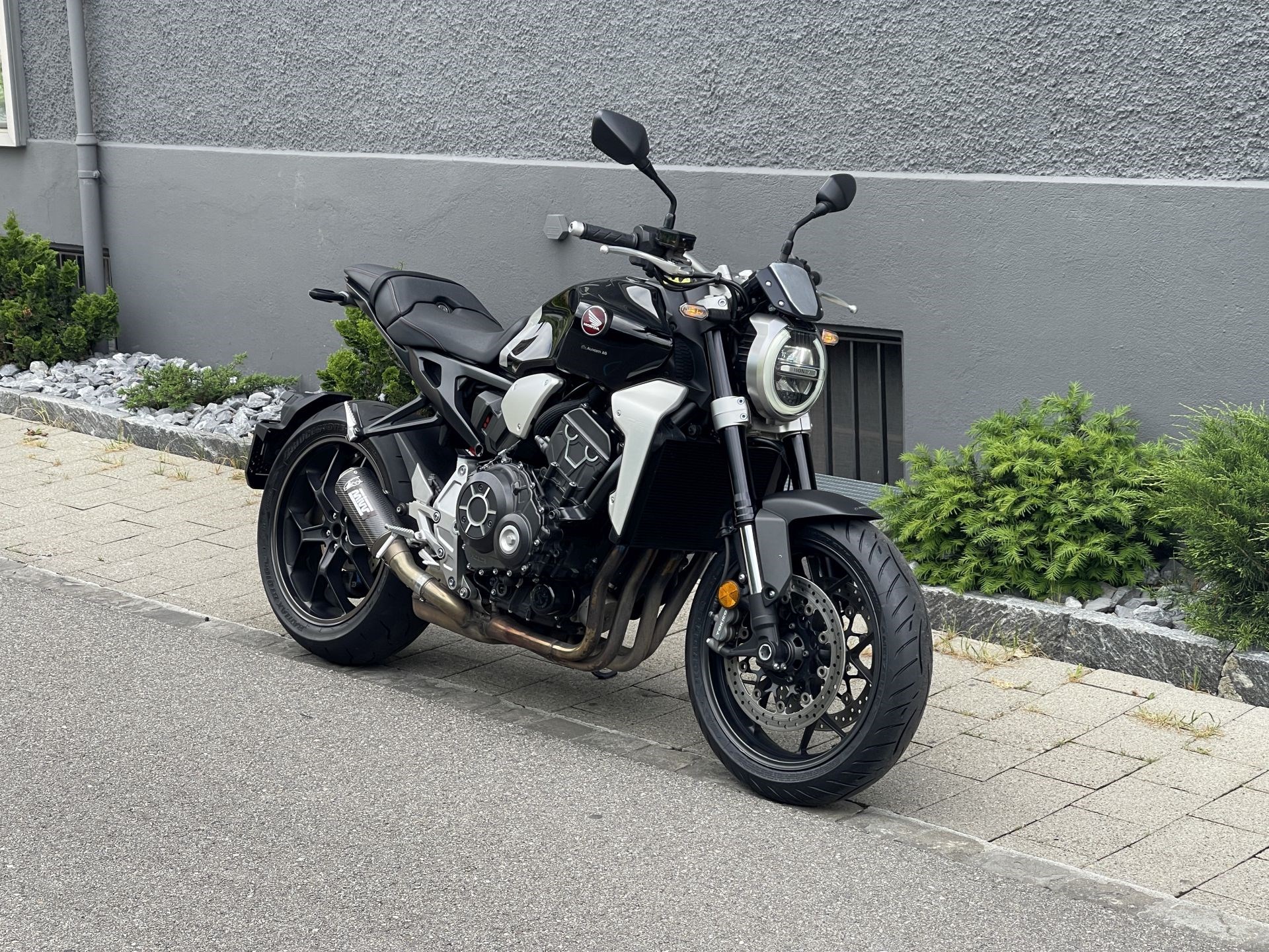 HONDA CB 1000 R ABS-image-2