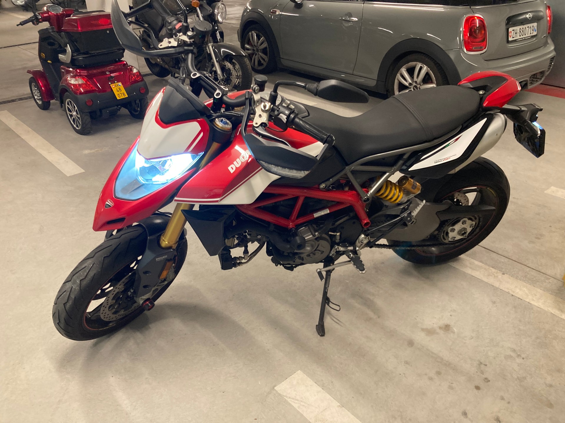 DUCATI Hypermotard 950 SP-image-1