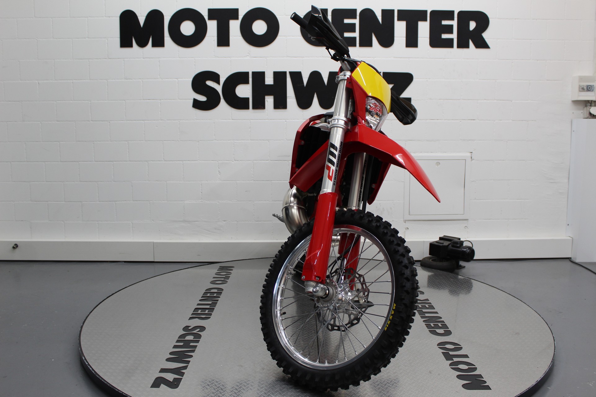 GASGAS EC 300-showroom-element-2