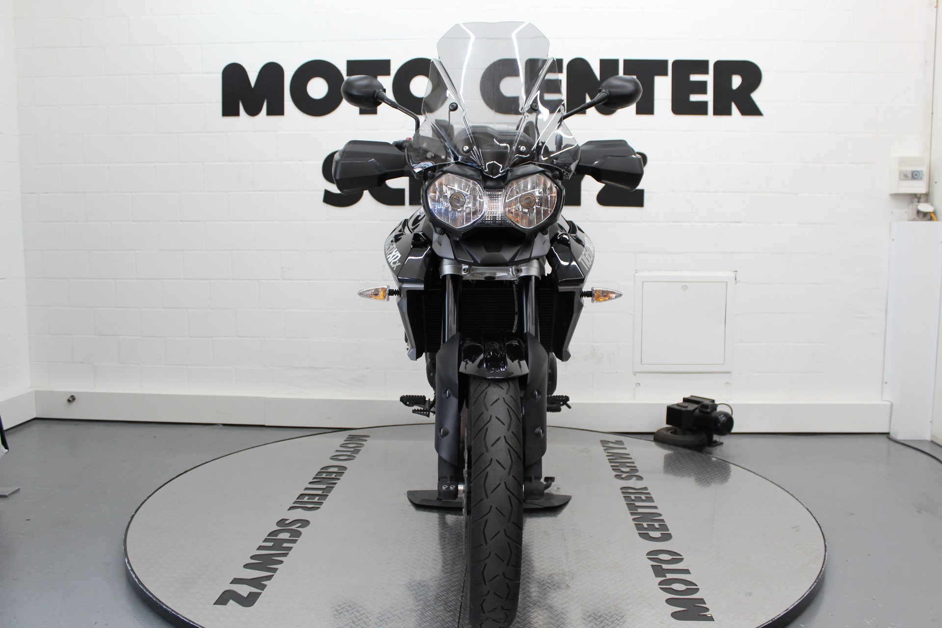 TRIUMPH Tiger 800 XRx ABS-showroom-element-2