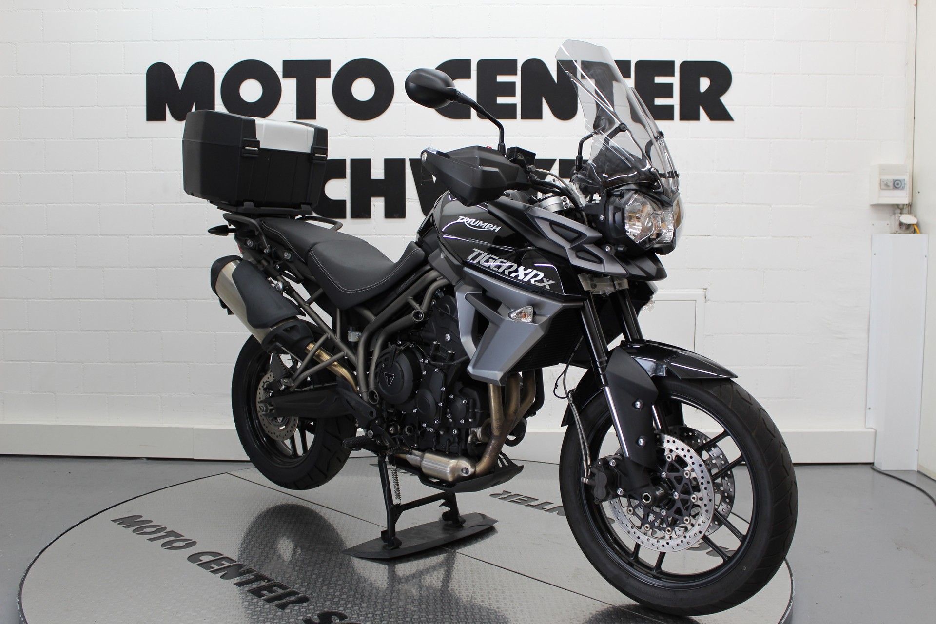 TRIUMPH Tiger 800 XRx ABS-showroom-element-1