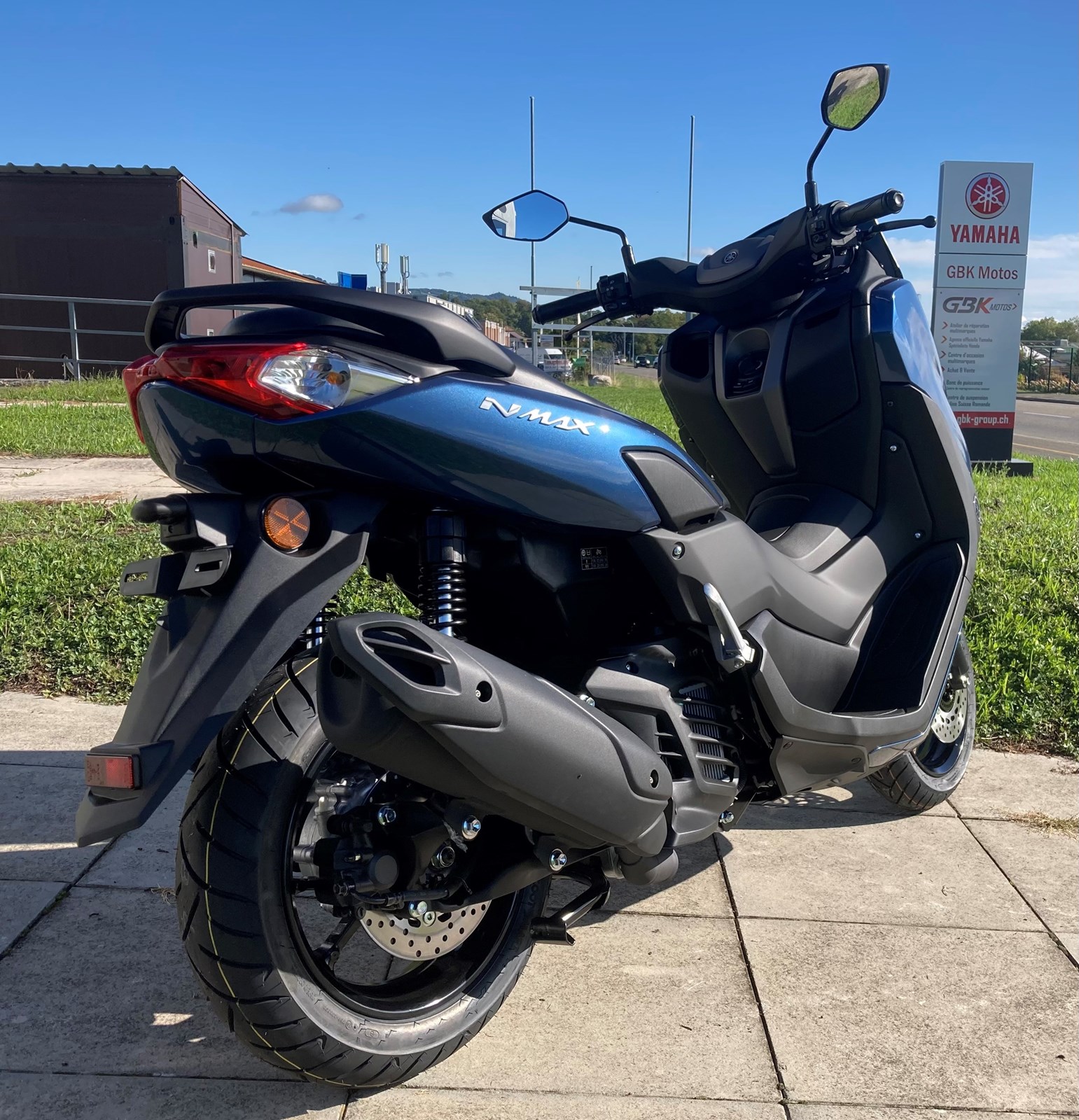 YAMAHA N-Max GPD 125-showroom-element-2