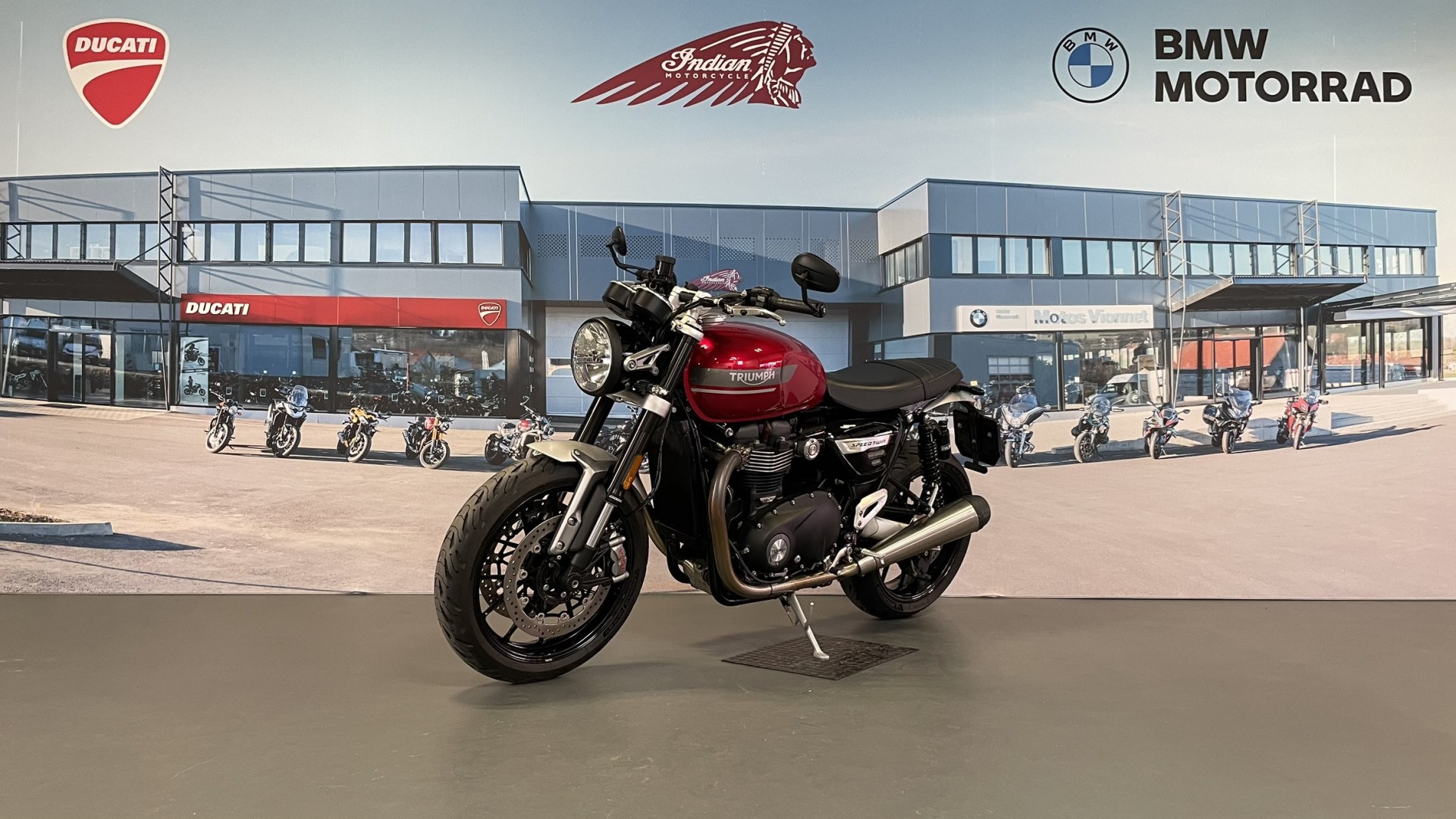 TRIUMPH Speed Twin 1200 Amortisseurs Ohlins STX-36 Blackline-showroom-element-2