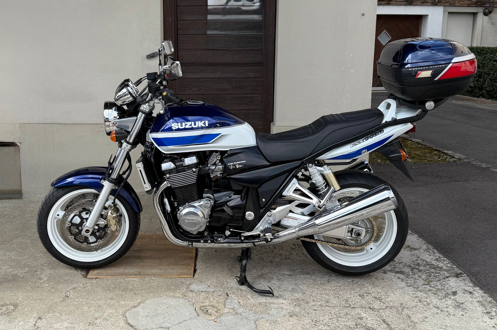 SUZUKI GSX 1400