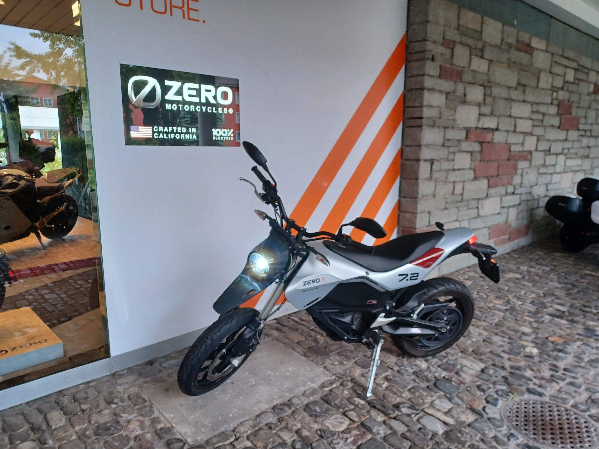 ZERO FXE ZF 7.2 kW/h A--showroom-element-1