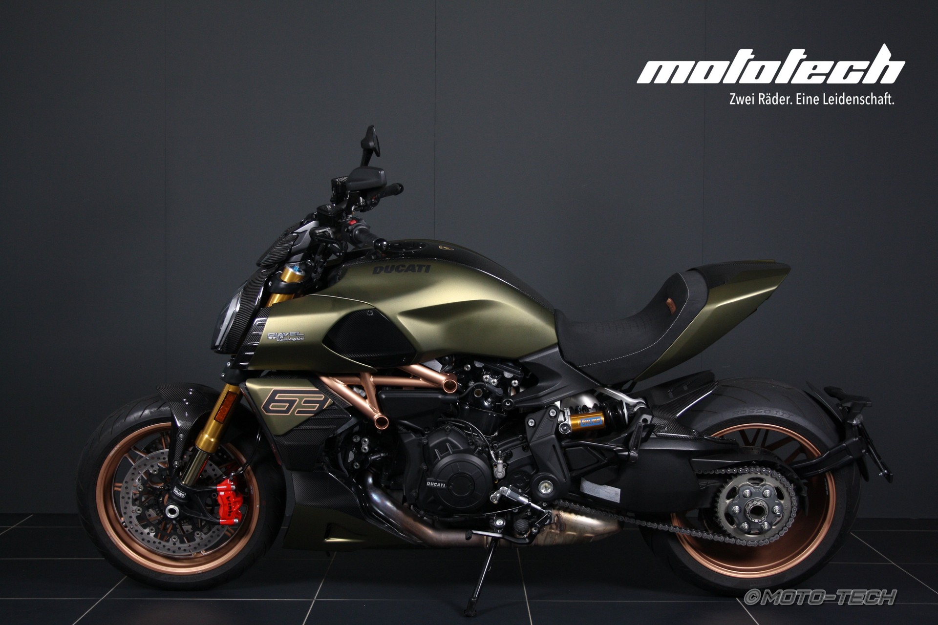 DUCATI DUCATI Diavel 1260 Lamborghini-showroom-element-3