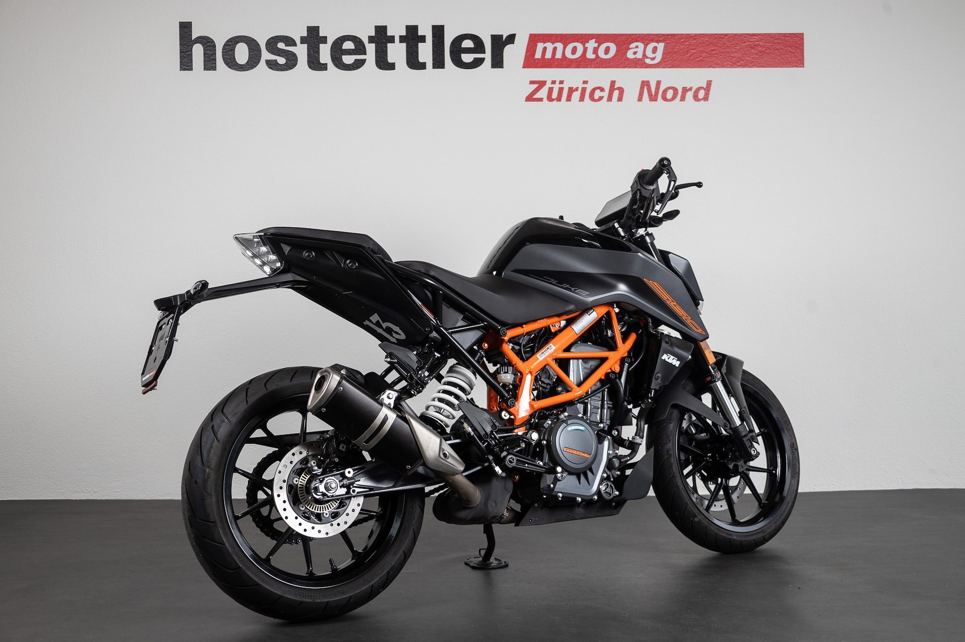 KTM 390 Duke-showroom-element-2
