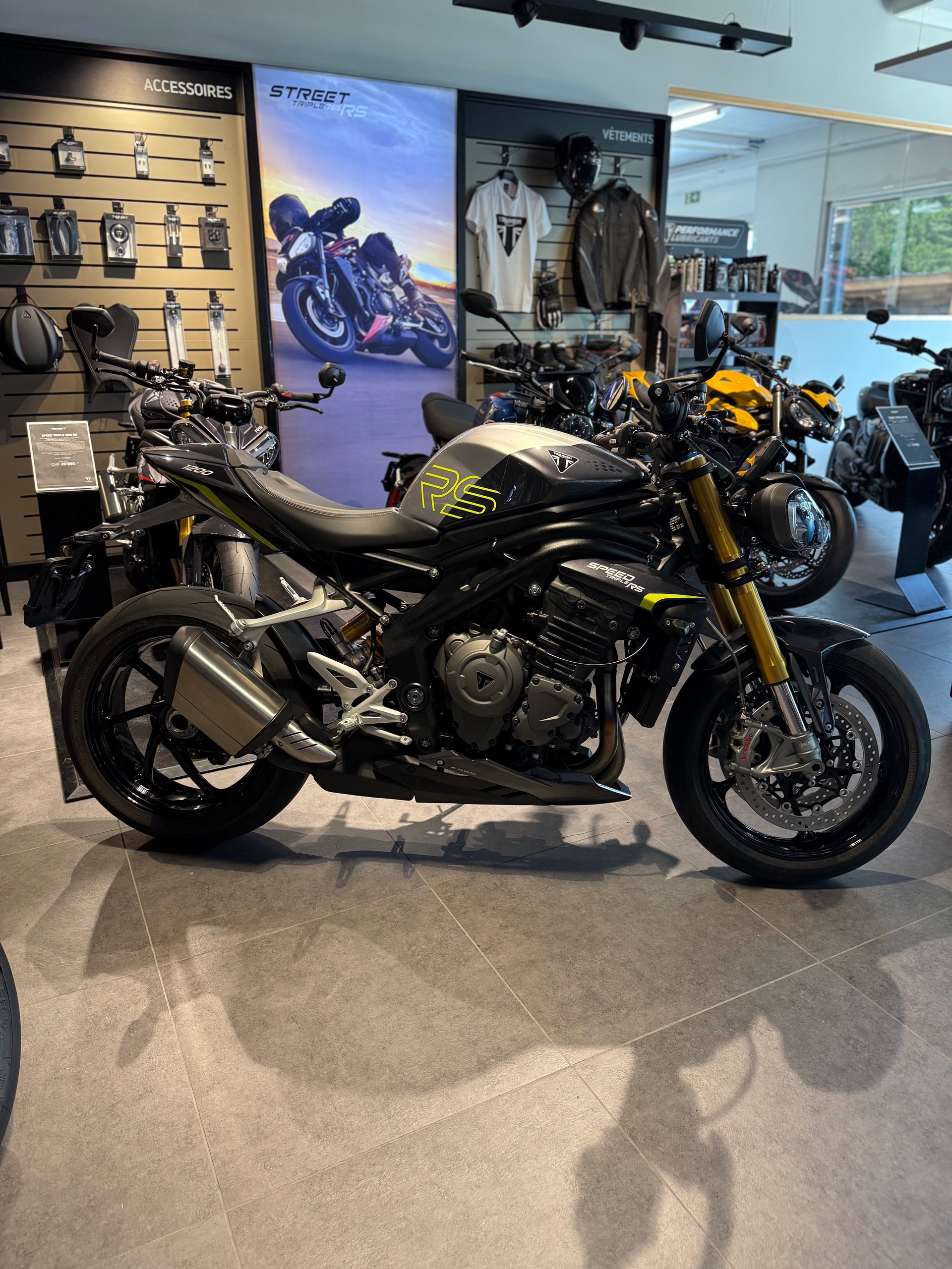 TRIUMPH Speed Triple RS-showroom-element-2